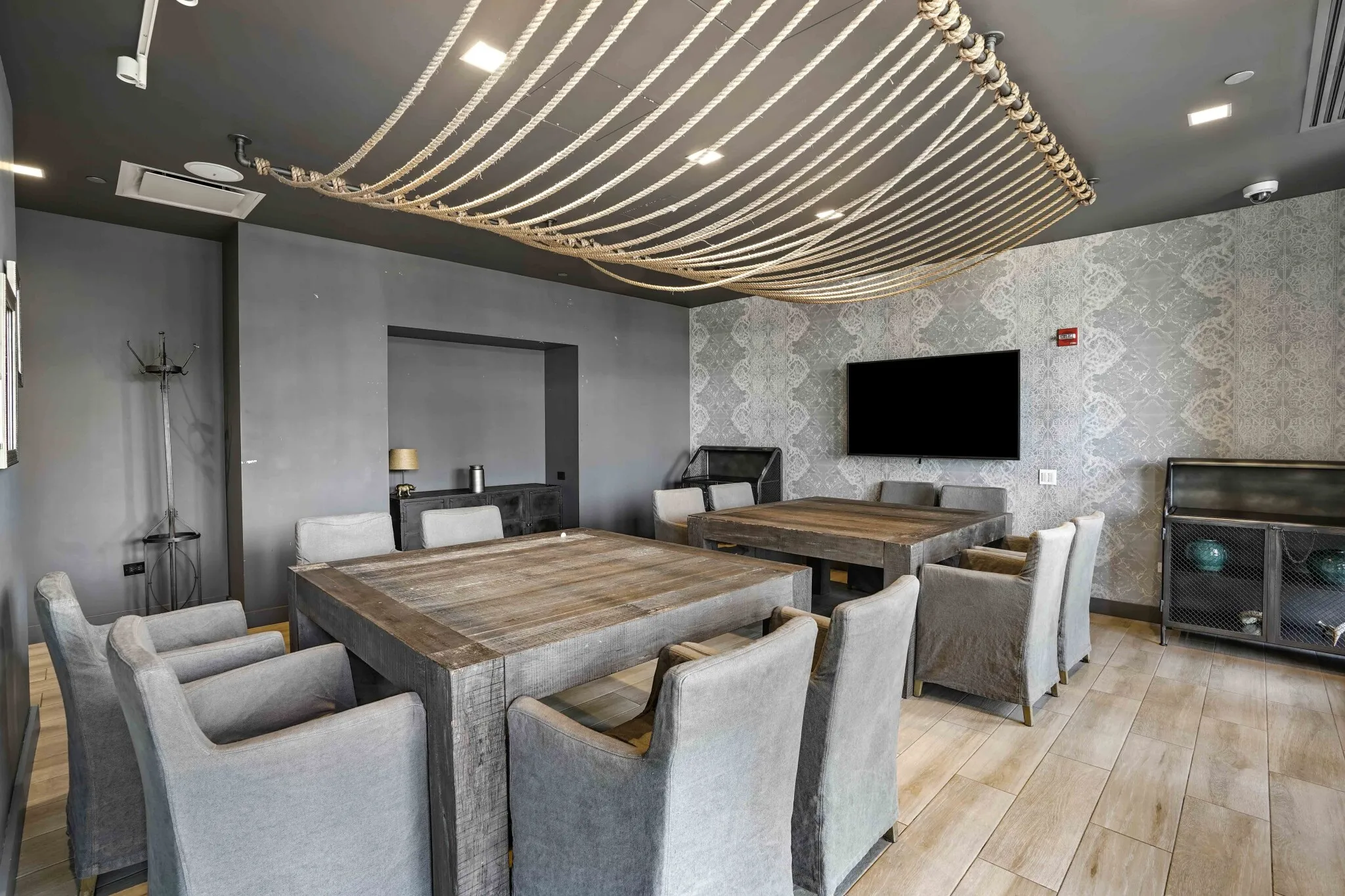 165 W Superior St, ,  60654, USA 60654-unit#2/1-Chicago-IL