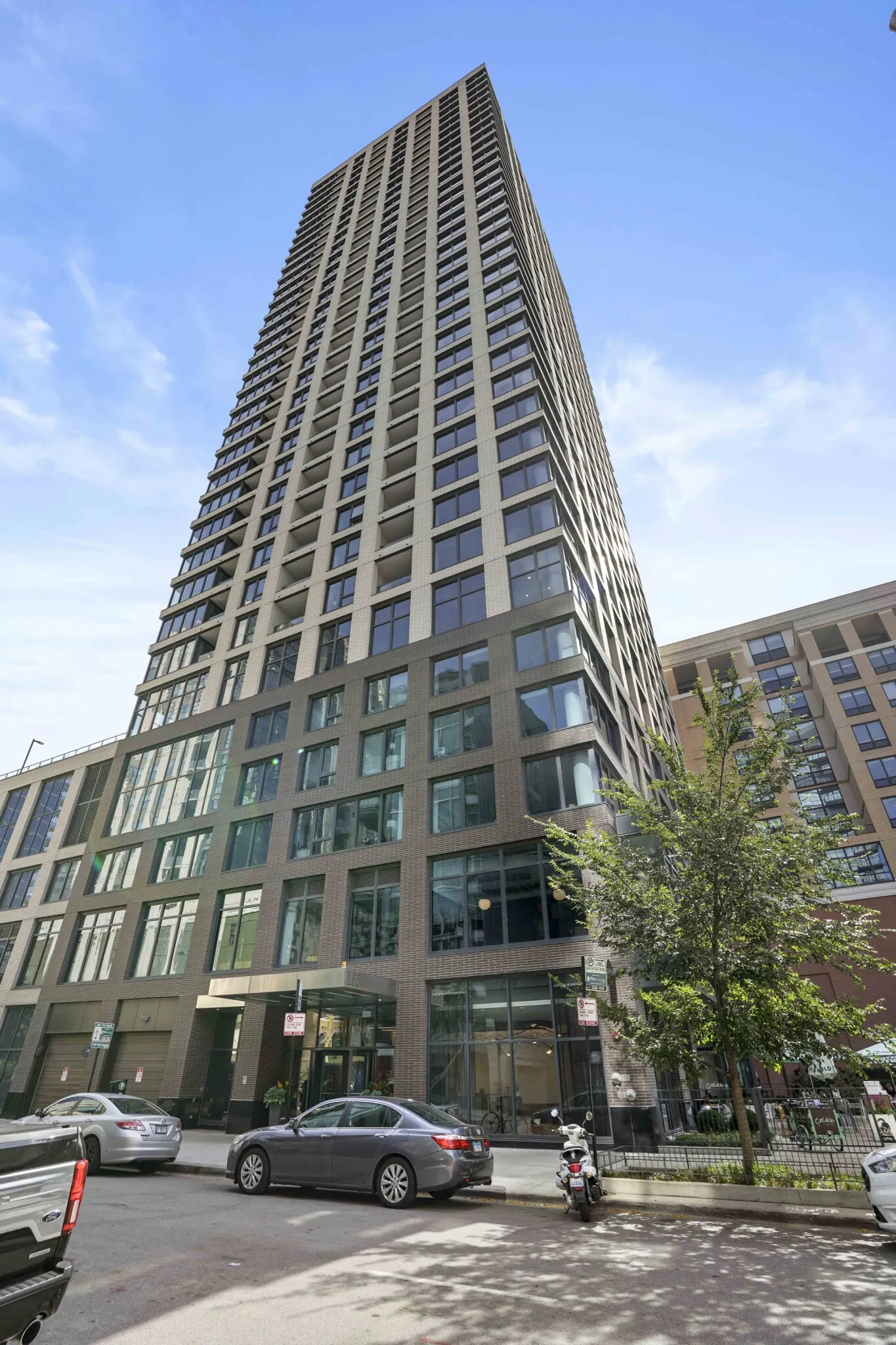 165 W Superior St, ,  60654, USA 60654-unit#2/1-Chicago-IL