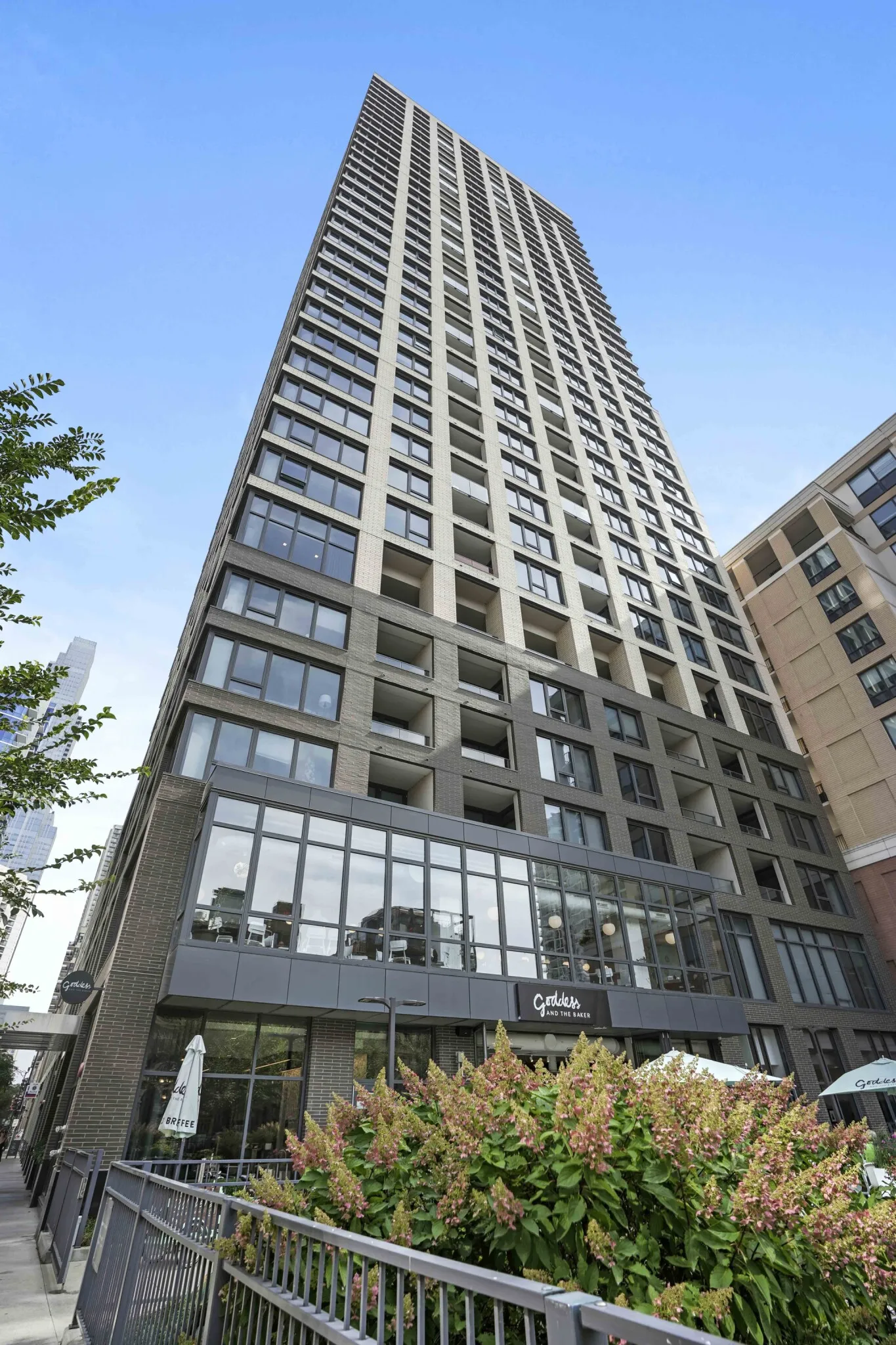 165 W Superior St, ,  60654, USA 60654-unit#2/1-Chicago-IL
