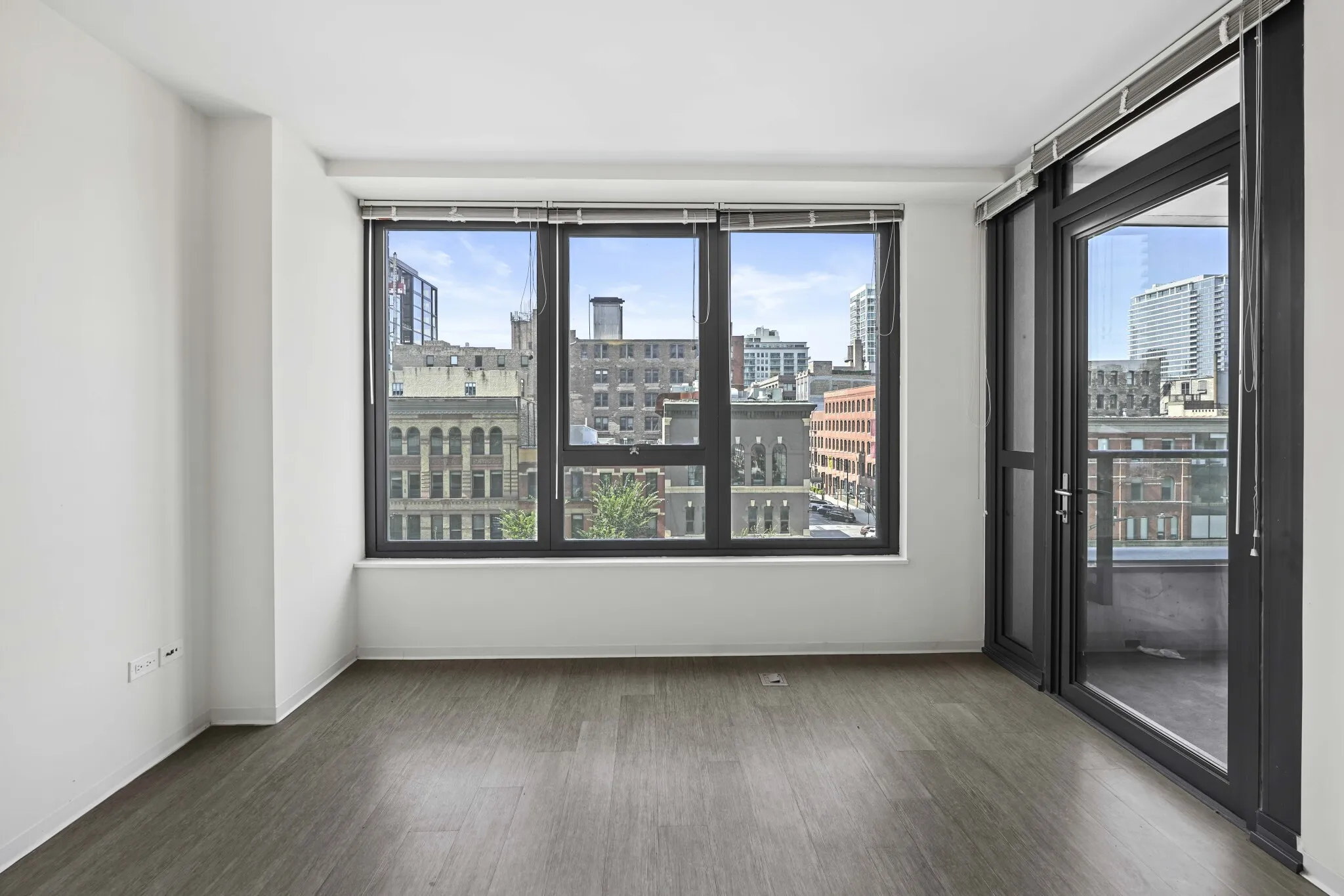 165 W Superior St, ,  60654, USA 60654-unit#1/1-Chicago-IL