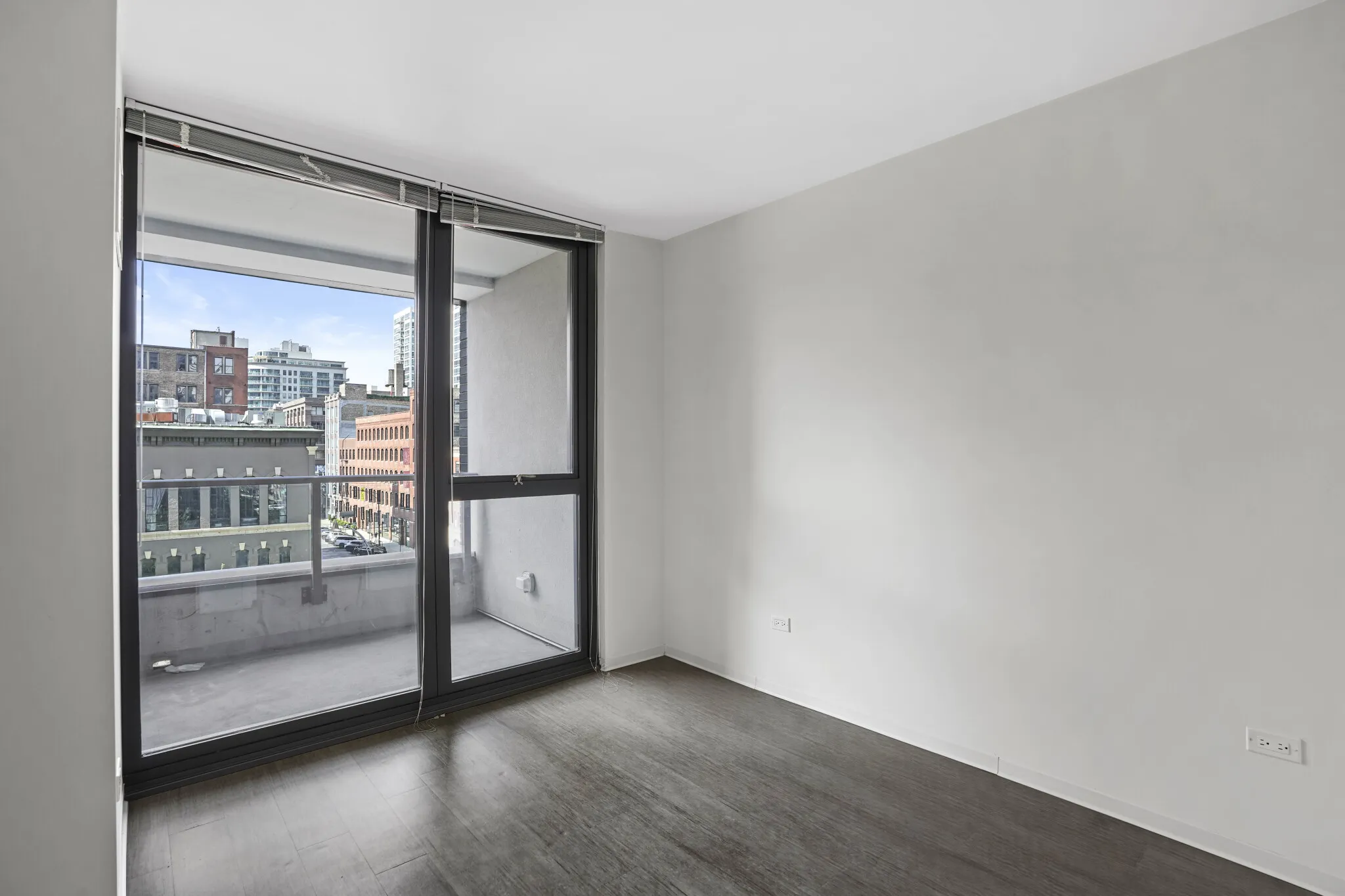 165 W Superior St, ,  60654, USA 60654-unit#1/1-Chicago-IL