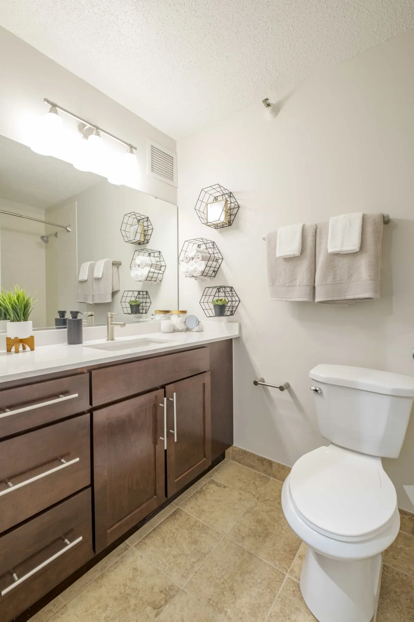 175 N Harbor Dr, ,  60601, USA 60601-unit#STUDIO-Chicago-IL