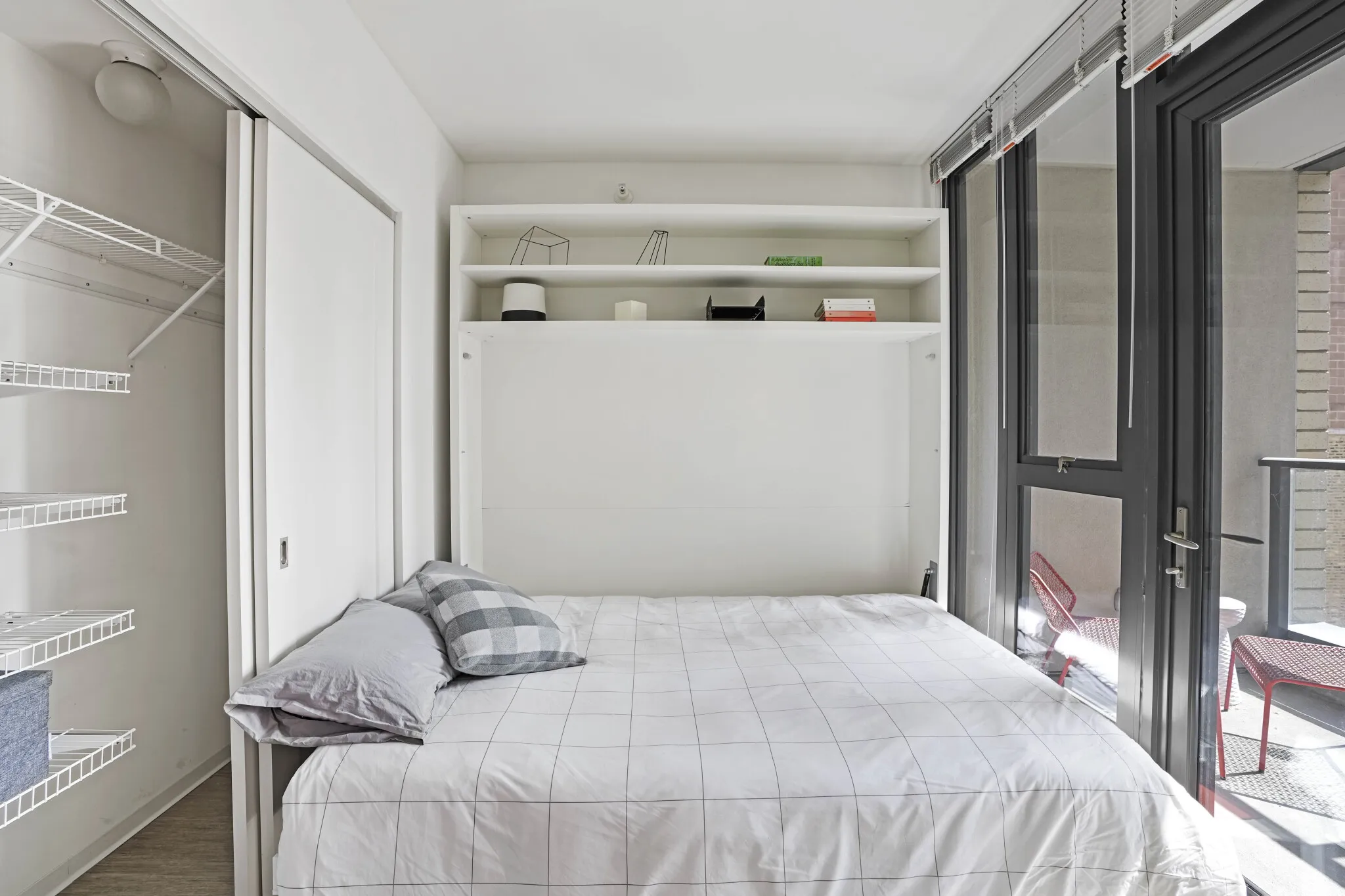 165 W Superior St, ,  60654, USA 60654-unit#CONVERTIBLE-Chicago-IL