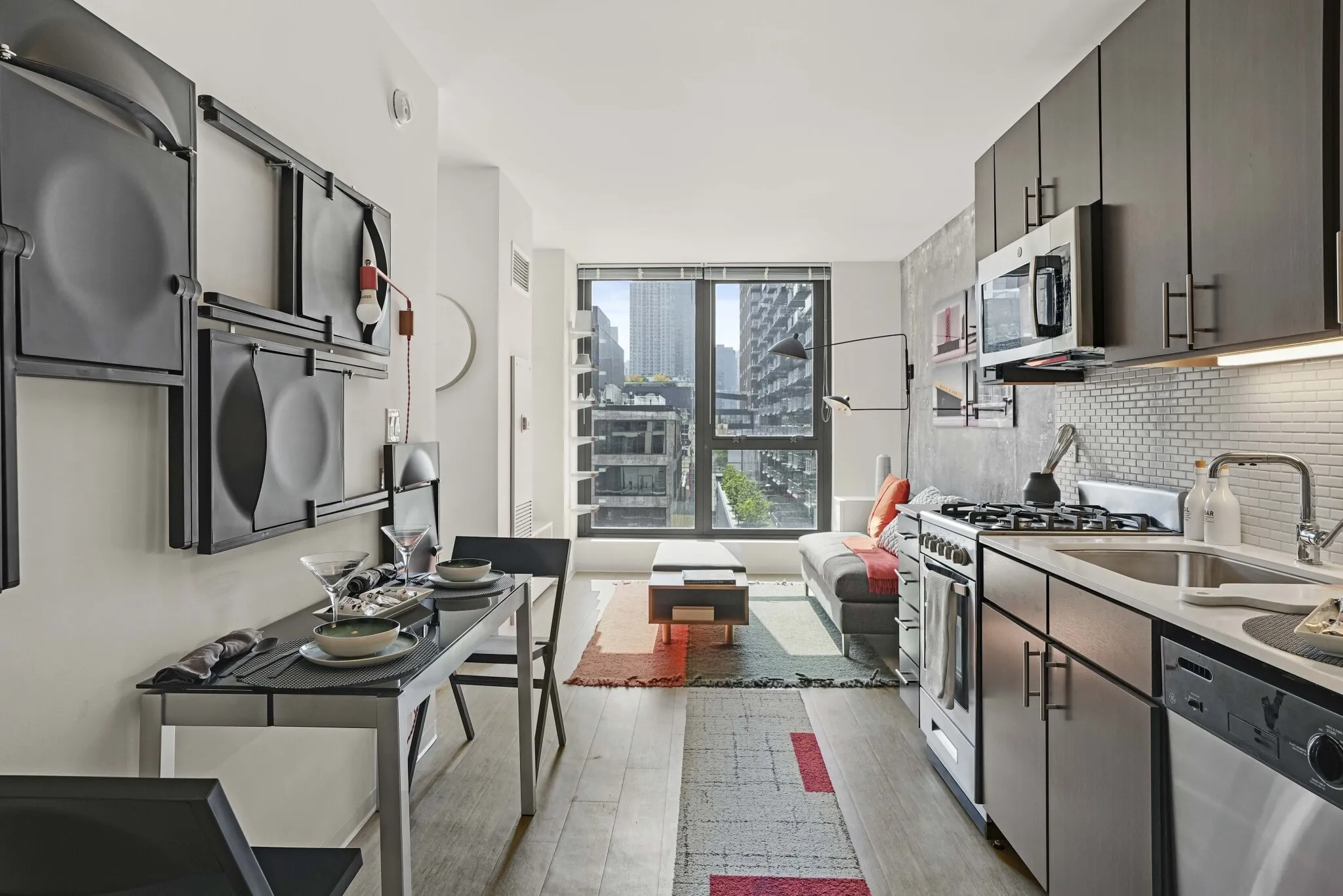 165 W Superior St, ,  60654, USA 60654-unit#CONVERTIBLE-Chicago-IL