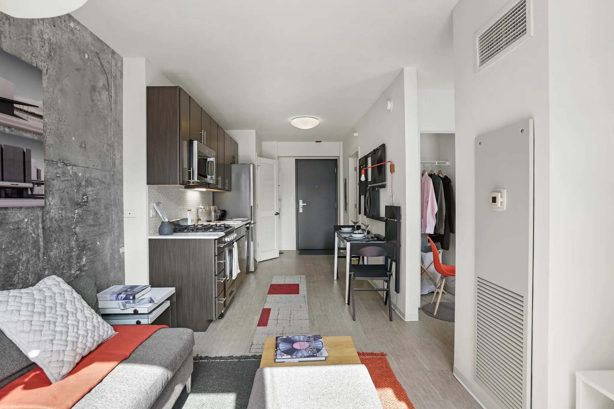 165 W Superior St, ,  60654, USA 60654-unit#CONVERTIBLE-Chicago-IL