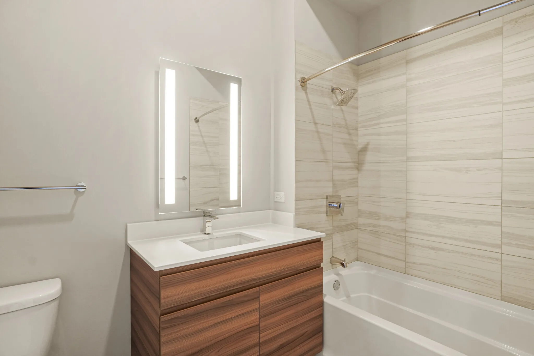 808 N Wells St, ,  60610, USA 60610-unit#2/2-Chicago-IL