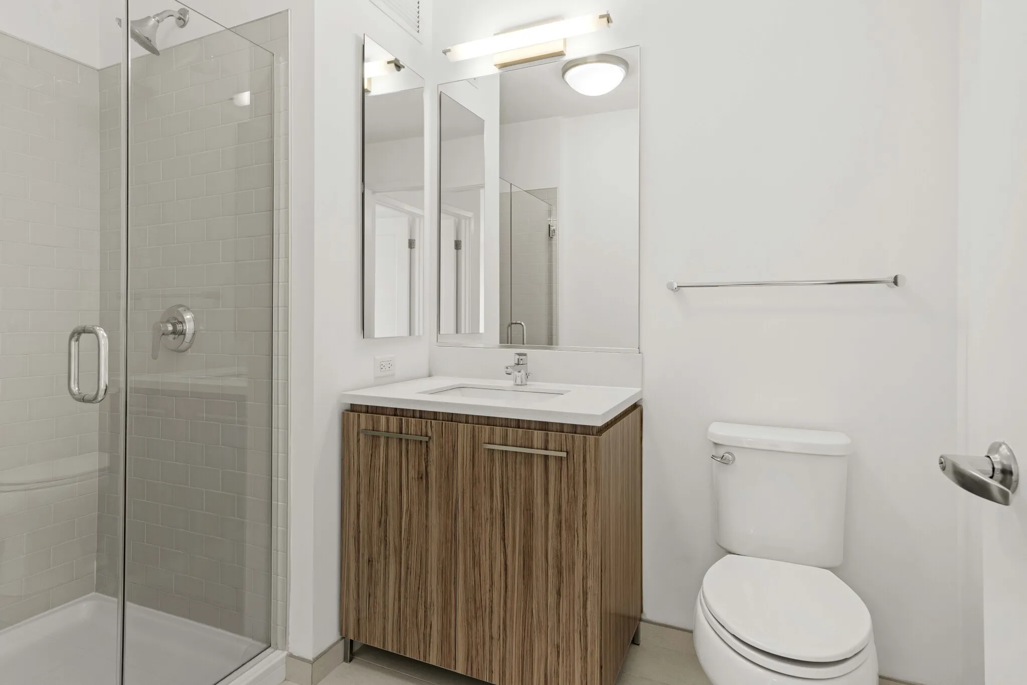 Wolf Point West, 343 W Wolf Point Plaza, ,  60654, USA 60654-unit#1/1.5-Chicago-IL