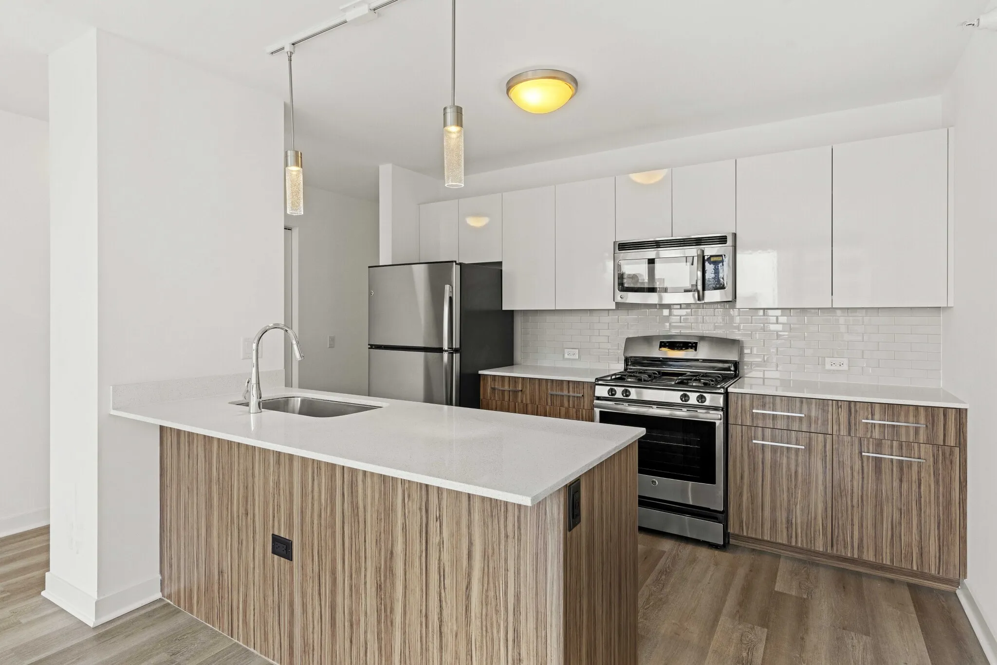 Wolf Point West, 343 W Wolf Point Plaza, ,  60654, USA 60654-unit#1/1.5-Chicago-IL