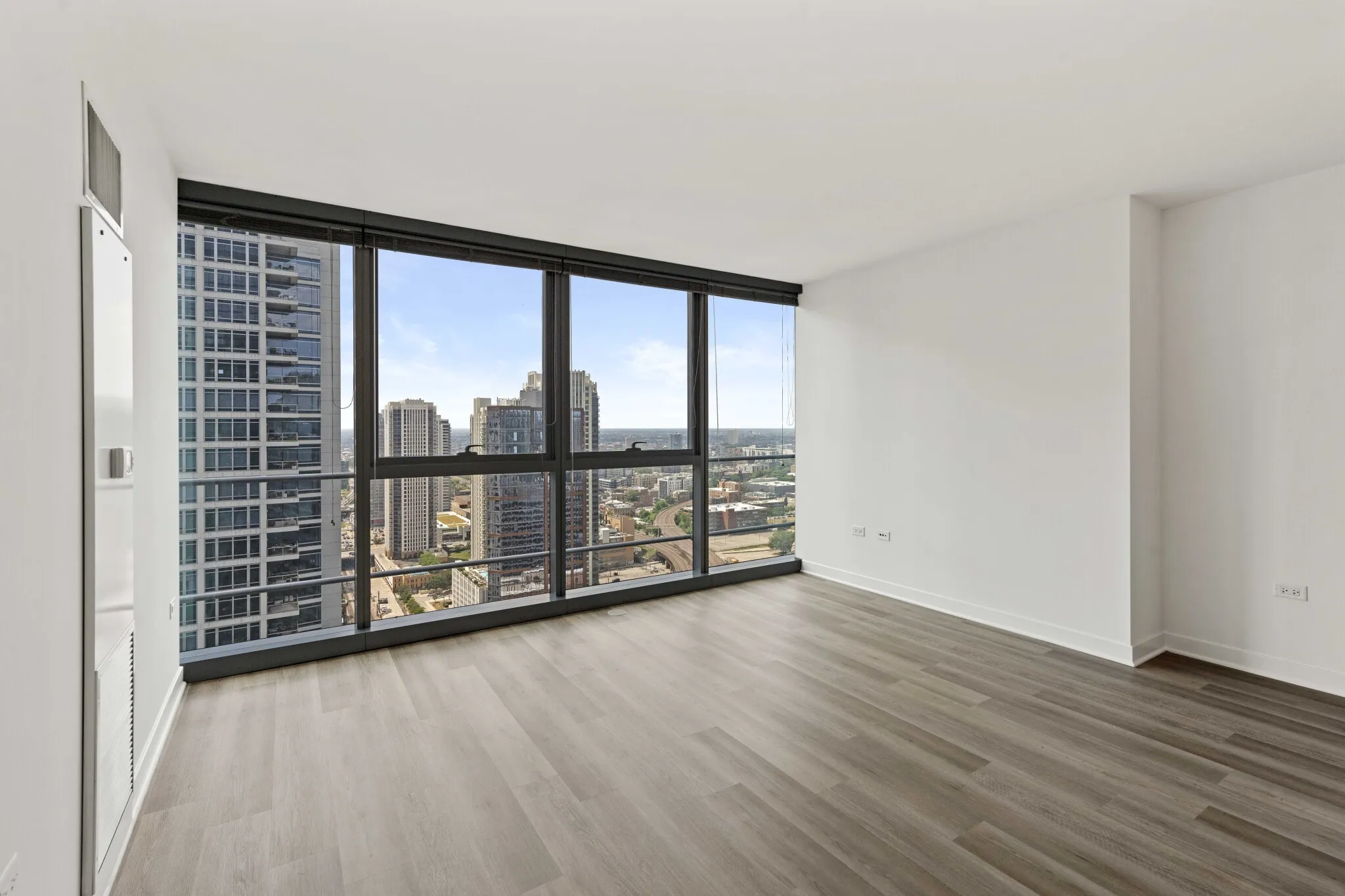 Wolf Point West, 343 W Wolf Point Plaza, ,  60654, USA 60654-unit#1/1.5-Chicago-IL