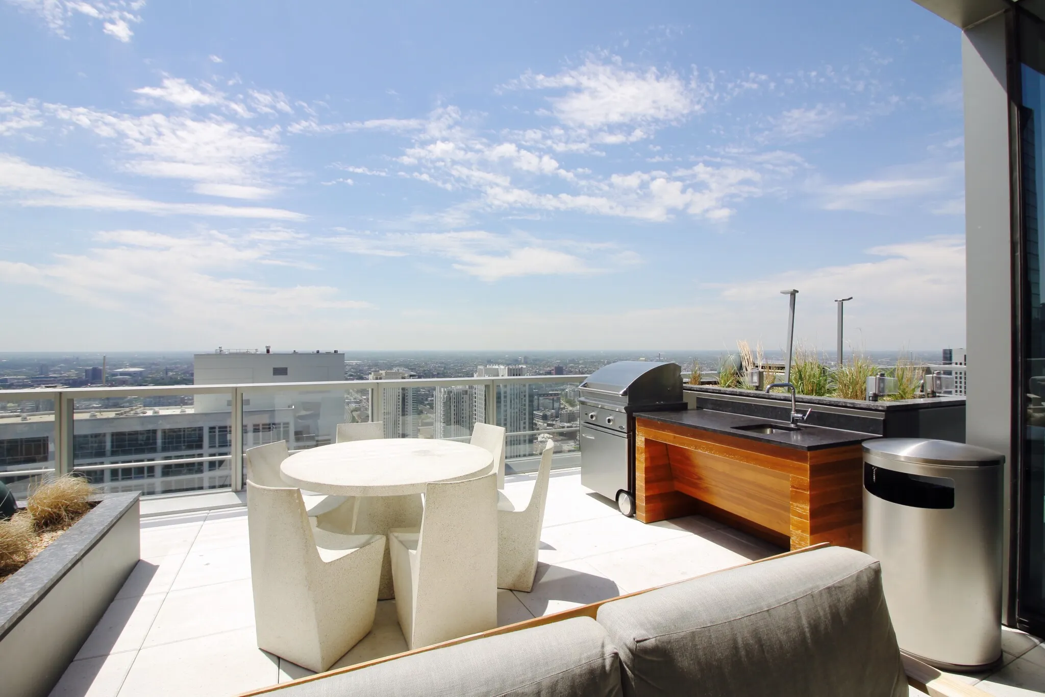 Wolf Point West, 343 W Wolf Point Plaza, ,  60654, USA 60654-unit#1/1.5-Chicago-IL