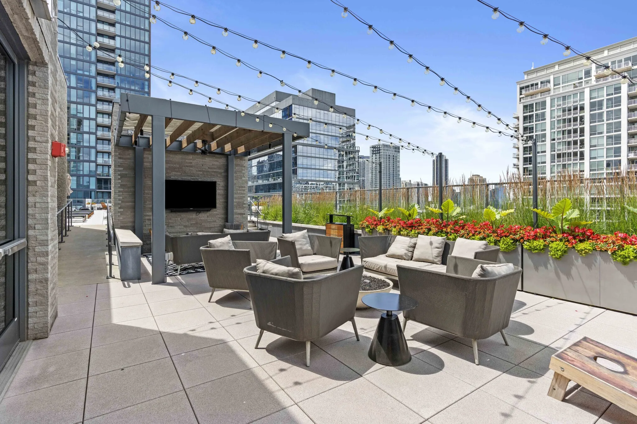 169 W Huron St, ,  60654, USA 60654-unit#CONVERTIBLE-Chicago-IL