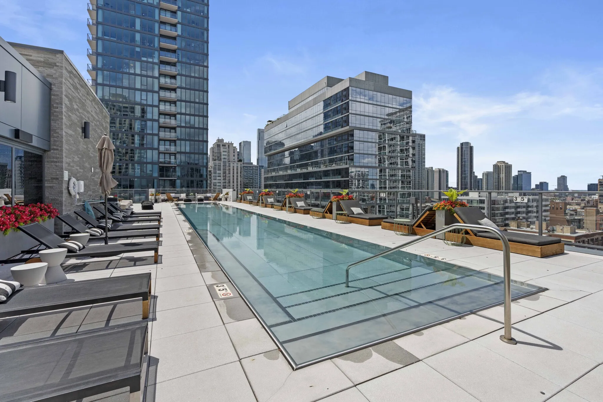 169 W Huron St, ,  60654, USA 60654-unit#CONVERTIBLE-Chicago-IL