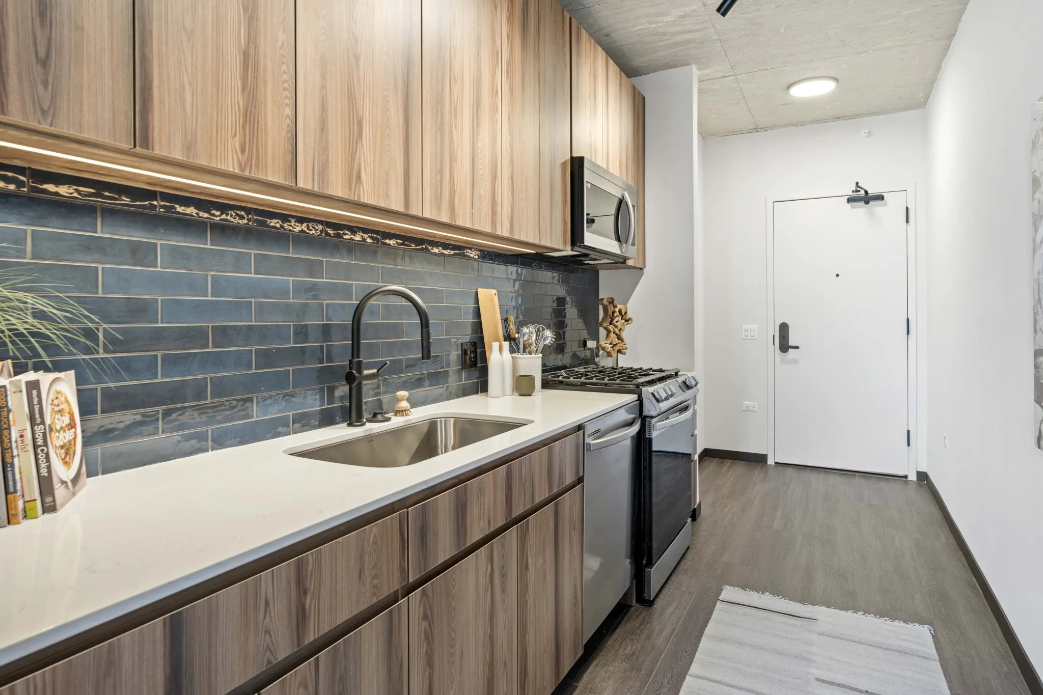 150 N Ashland Ave, ,  60607, USA 60607-unit#CONVERTIBLE-Chicago-IL
