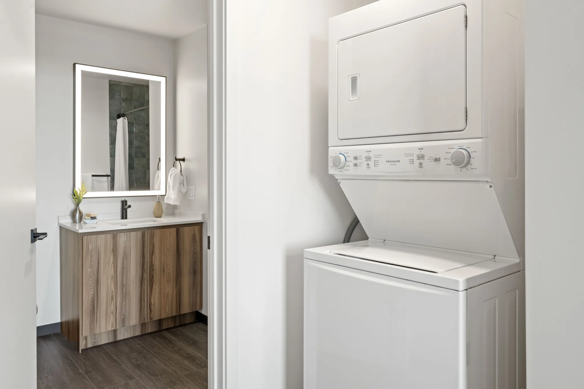150 N Ashland Ave, ,  60607, USA 60607-unit#CONVERTIBLE-Chicago-IL