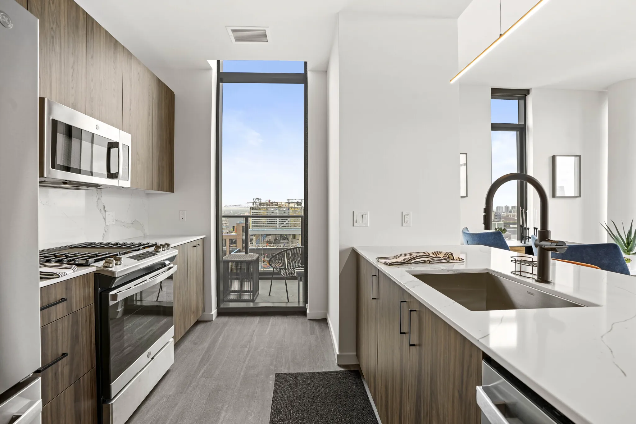 166 N Aberdeen St, ,  60607, USA 60607-unit#3/3 PENTHOUSE-Chicago-IL