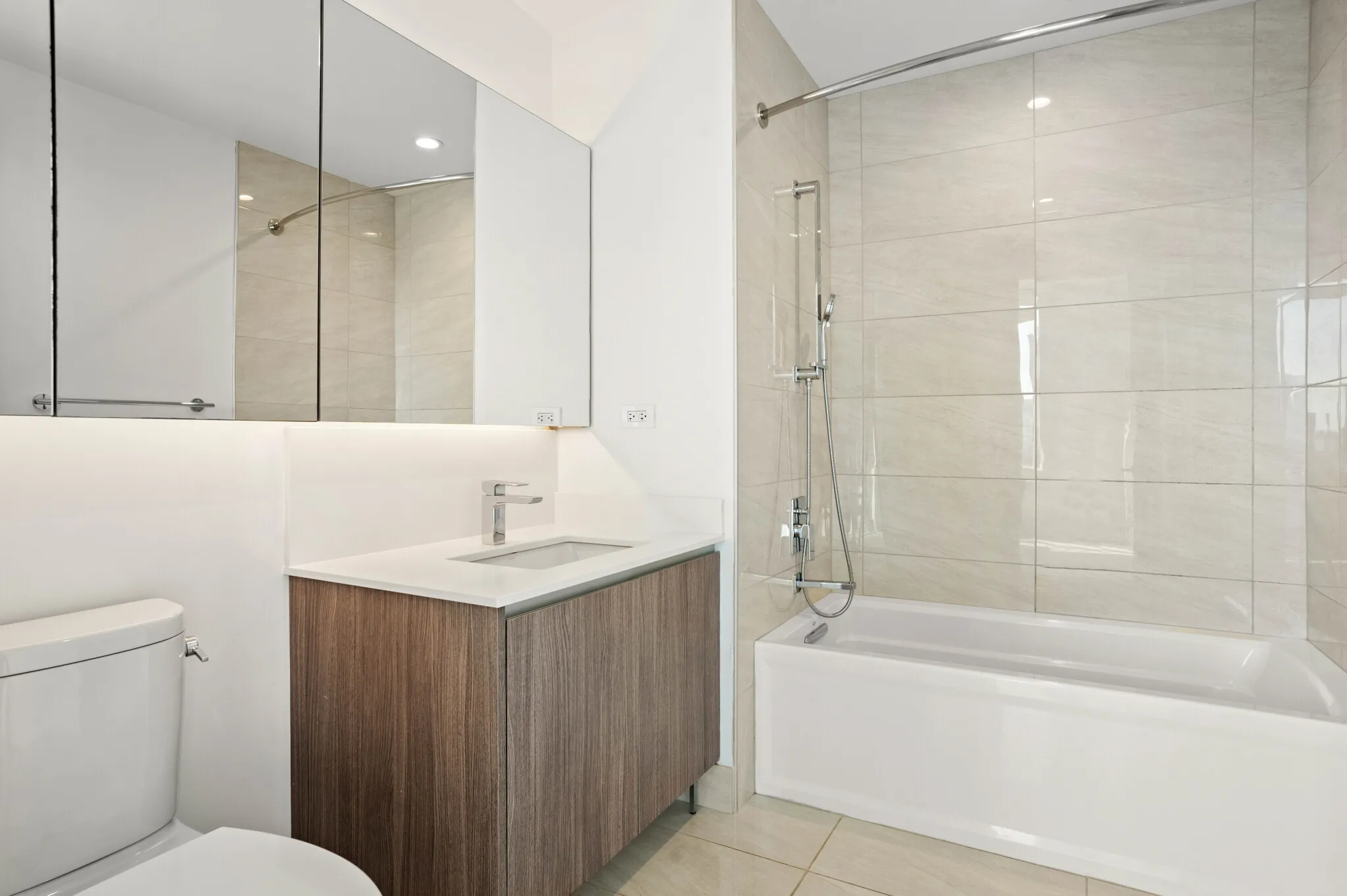 1140 N Wells St, ,  60610, USA 60610-unit#1/1 + DEN-Chicago-IL