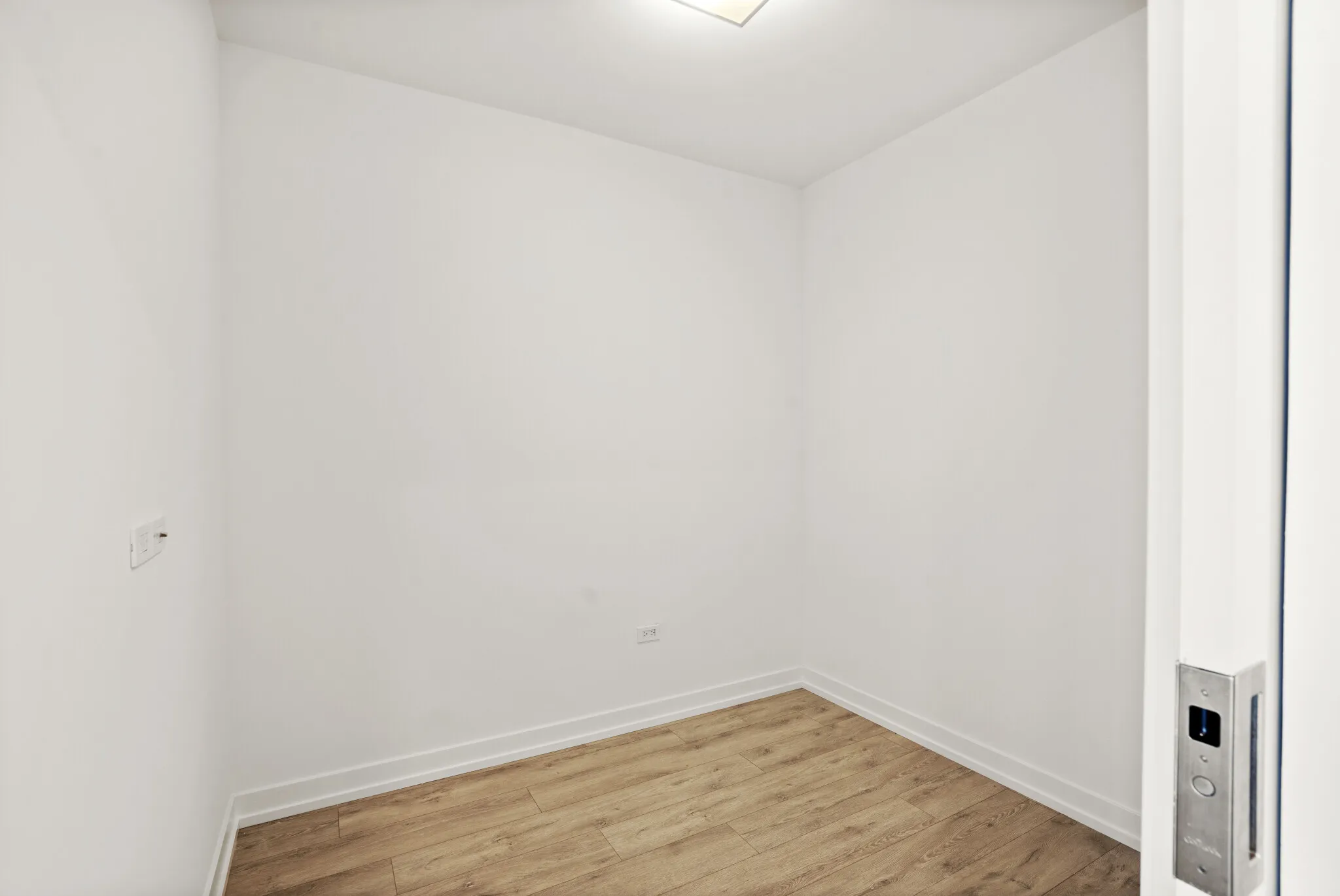 1140 N Wells St, ,  60610, USA 60610-unit#1/1 + DEN-Chicago-IL