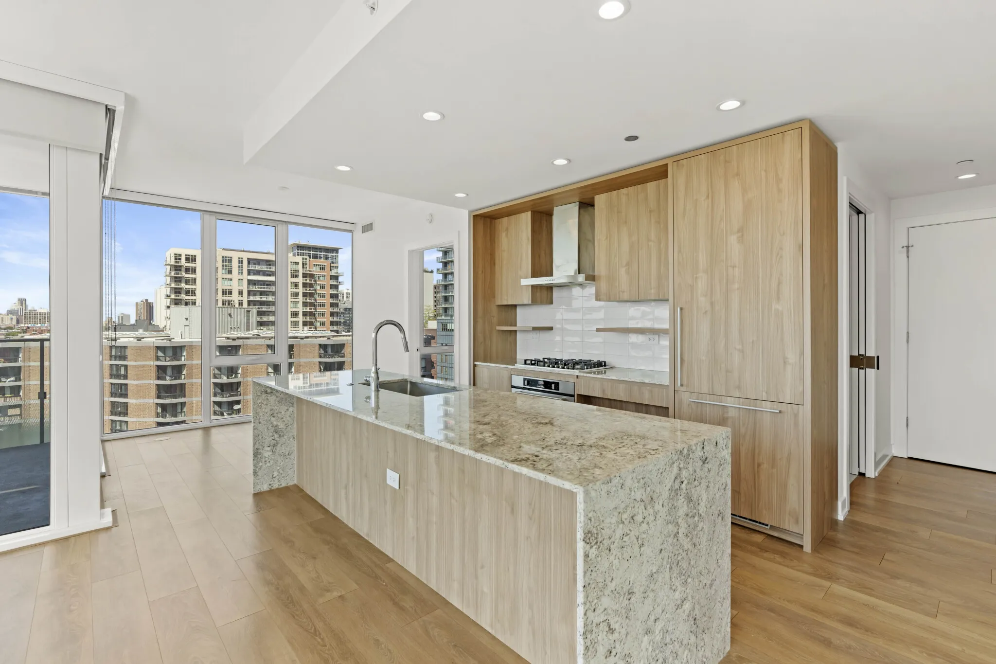 228 W Hill St, , 60610, USA 60610-unit#3/3 PENTHOUSE-Chicago-IL
