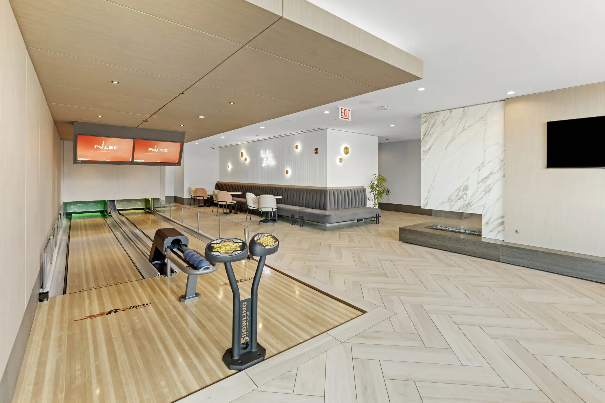 228 W Hill St, ,  60610, USA 60610-unit#3/3 PENTHOUSE-Chicago-IL