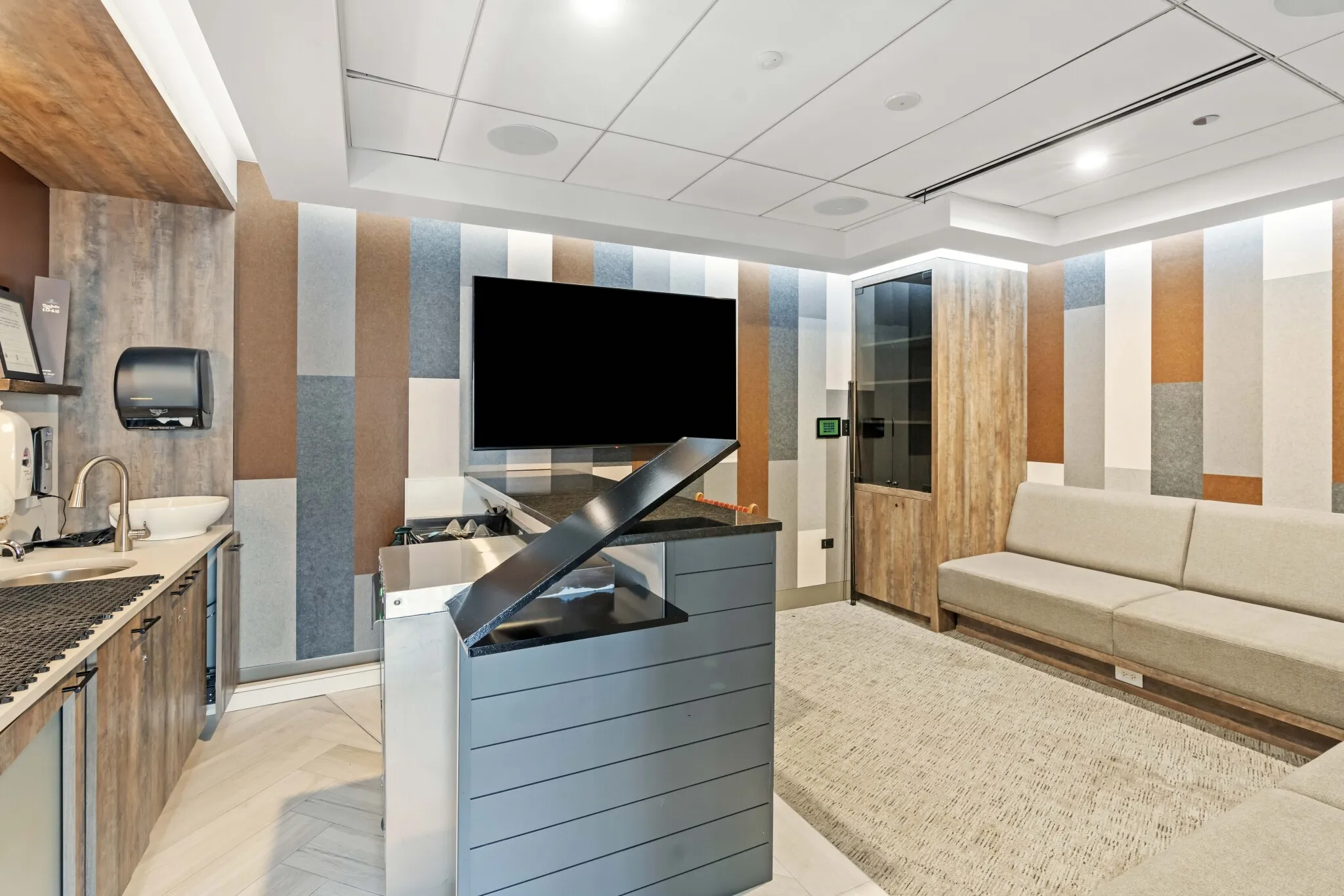 228 W Hill St, ,  60610, USA 60610-unit#3/3 PENTHOUSE-Chicago-IL