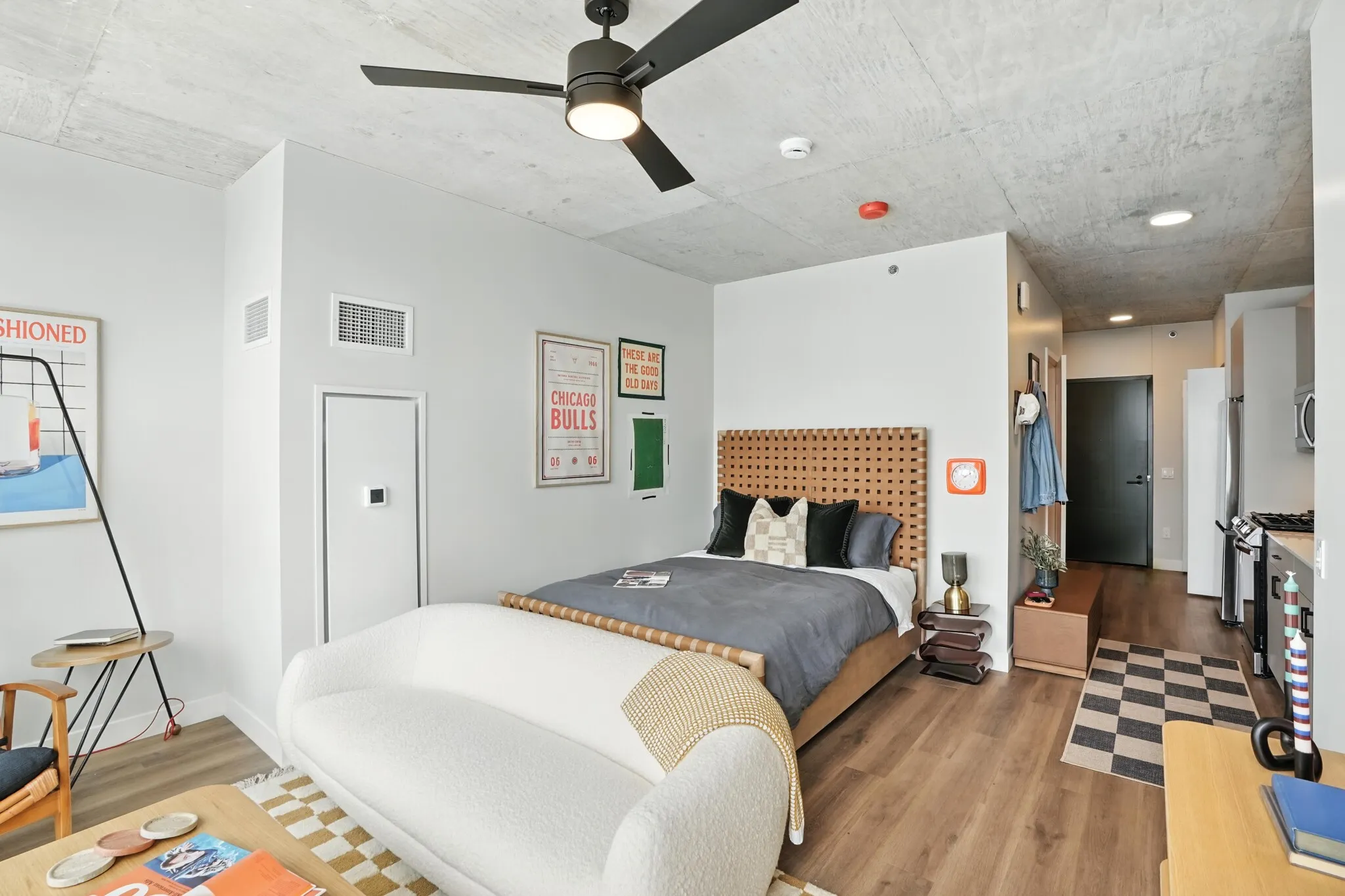 1114 W Carroll Ave, ,  60607, USA 60607-unit#STUDIO-Chicago-IL