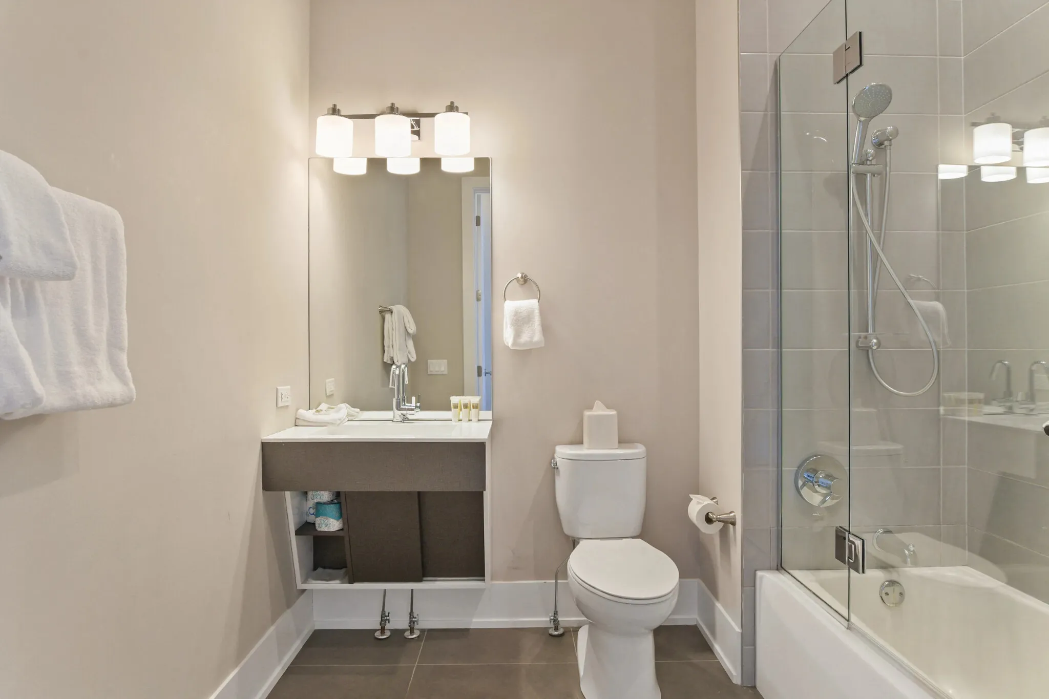 943 N Crosby St, ,  60610, USA 60610-unit#1/1-Chicago-IL