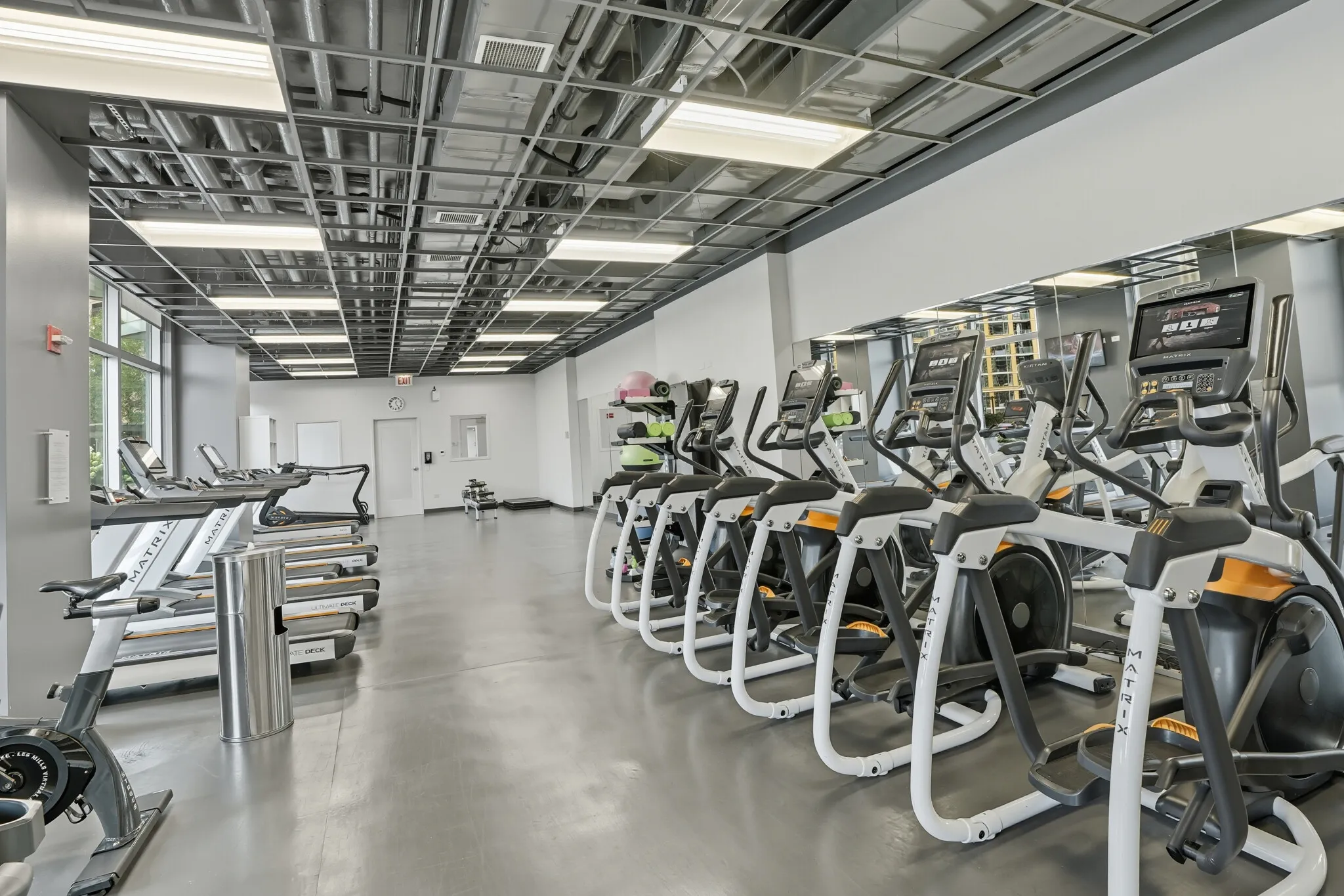 Left Bank, 300 N Canal St, ,  60606, USA 60606-unit#CONVERTIBLE-Chicago-IL