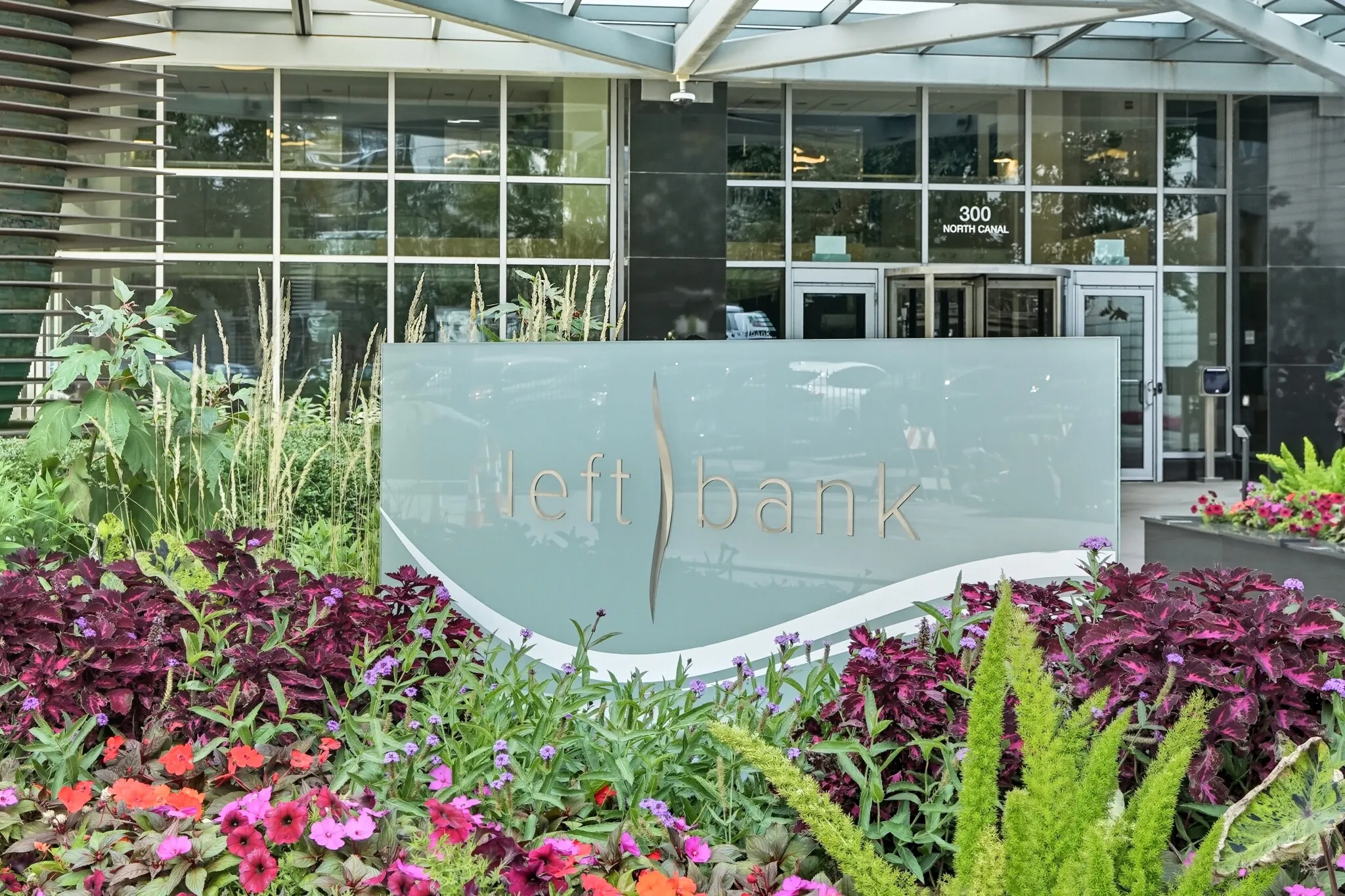 Left Bank, 300 N Canal St, ,  60606, USA 60606-unit#CONVERTIBLE-Chicago-IL