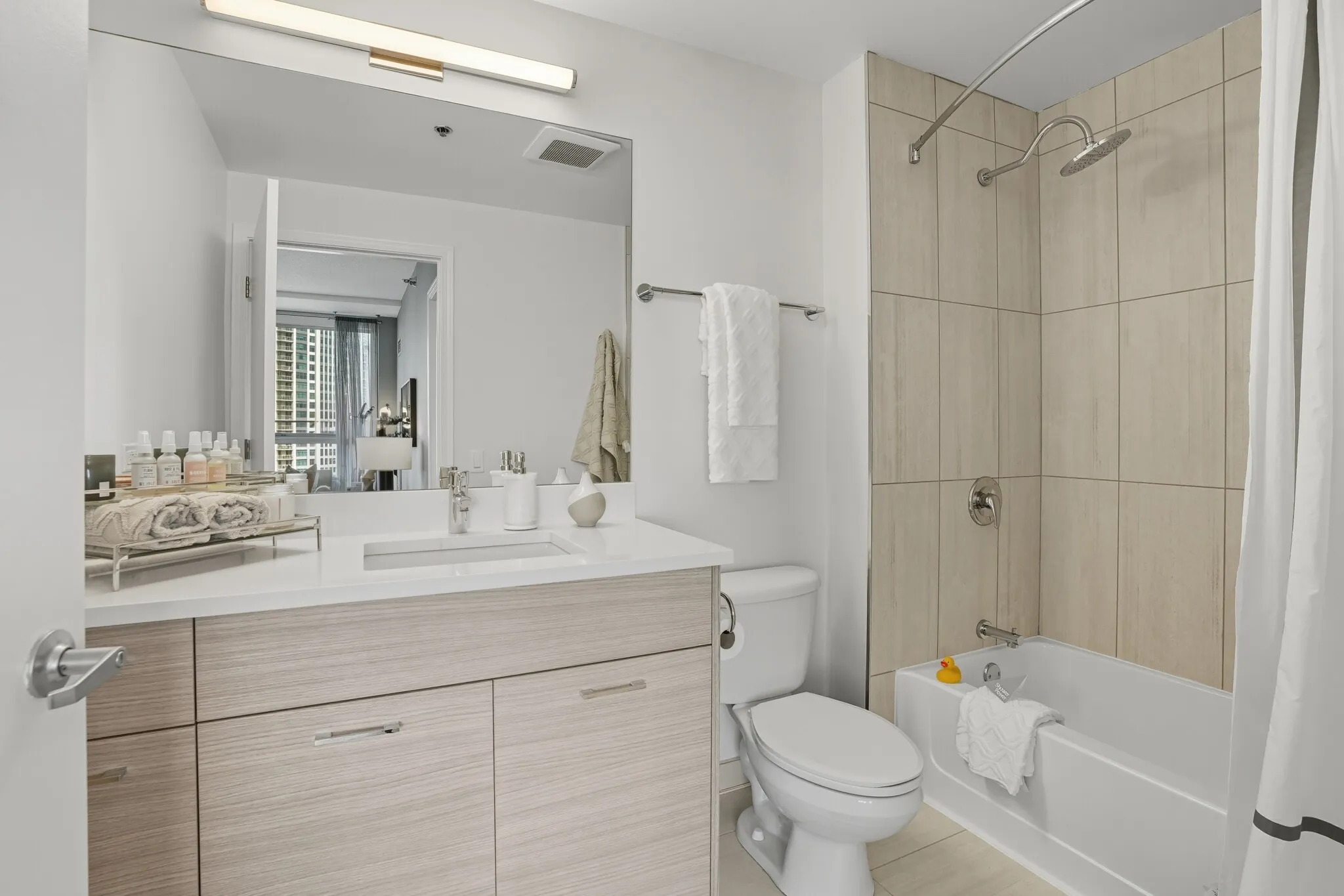 Left Bank, 300 N Canal St, ,  60606, USA 60606-unit#1/1-Chicago-IL