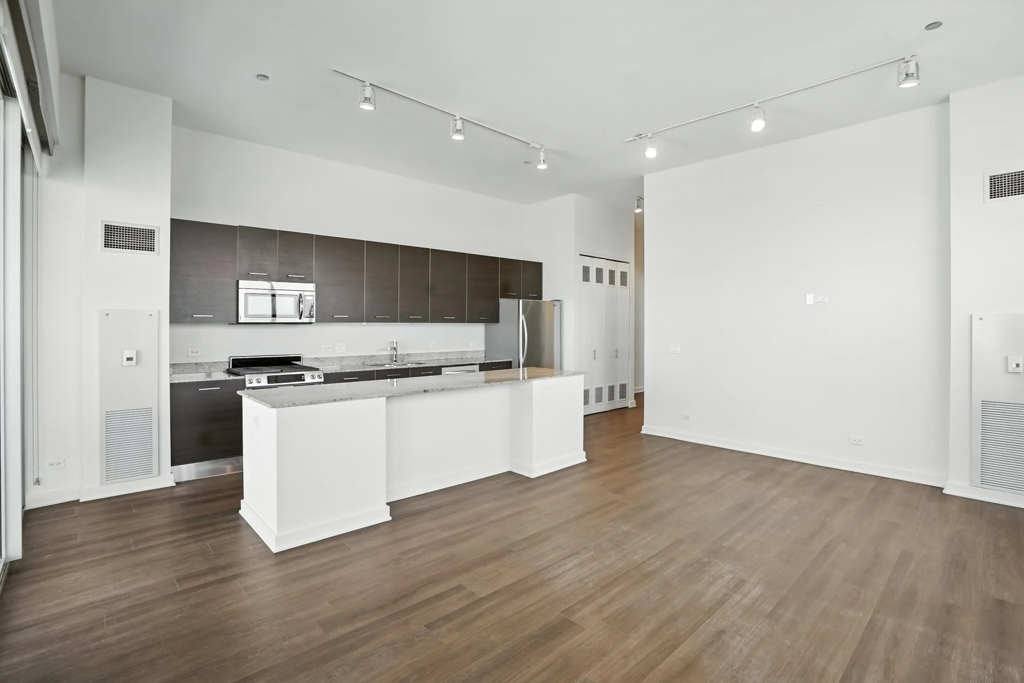 910 W Huron St, , 60642, USA 60642-unit#2/1-Chicago-IL