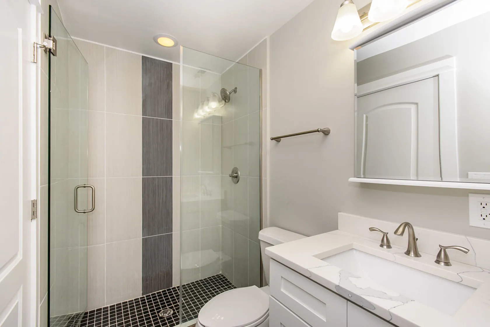 836 N Milwaukee Ave, ,  60642, USA 60642-unit#3R-Chicago-IL
