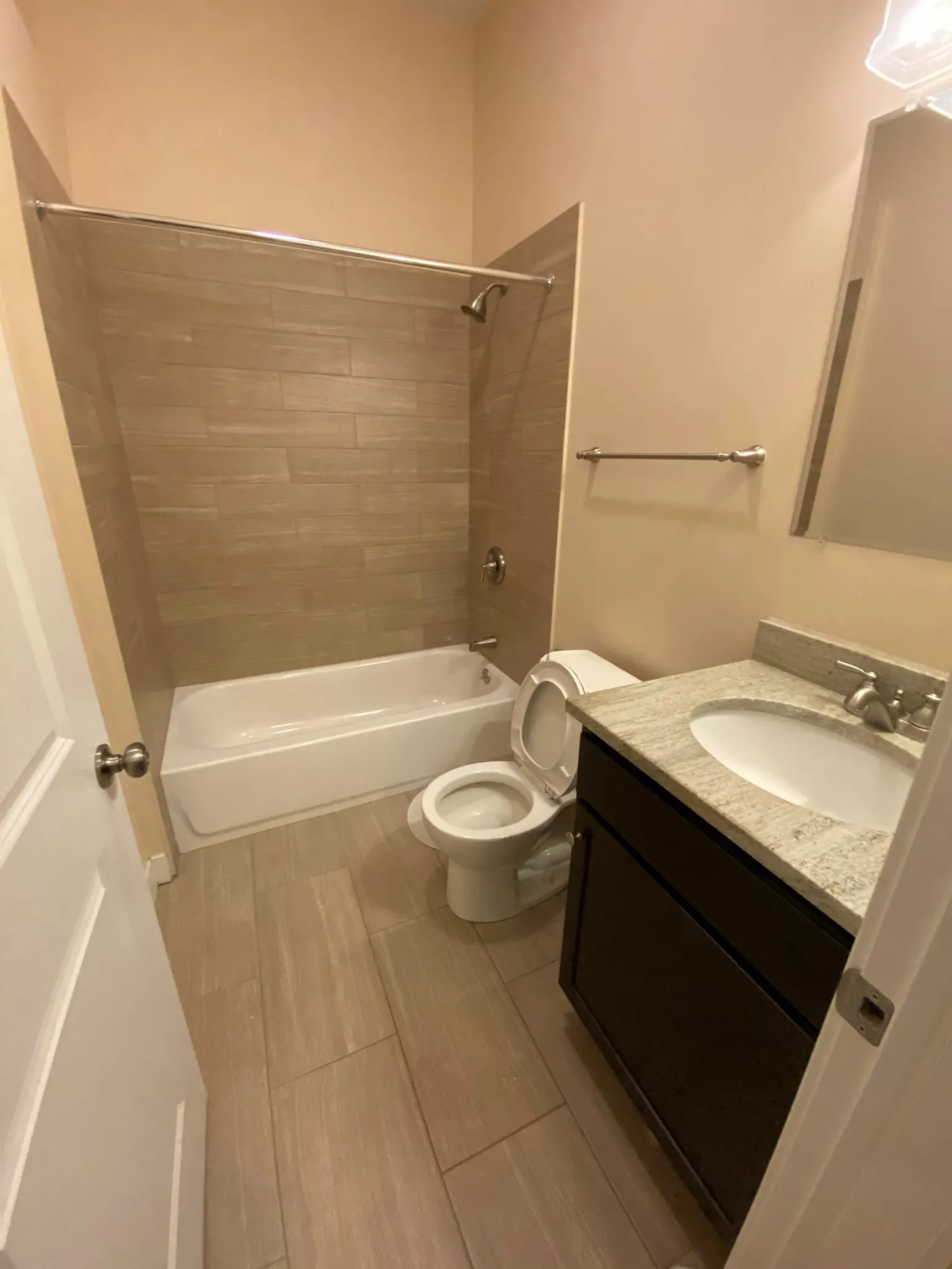 683 N Milwaukee Ave, ,  60642, USA 60642-unit#306-Chicago-IL