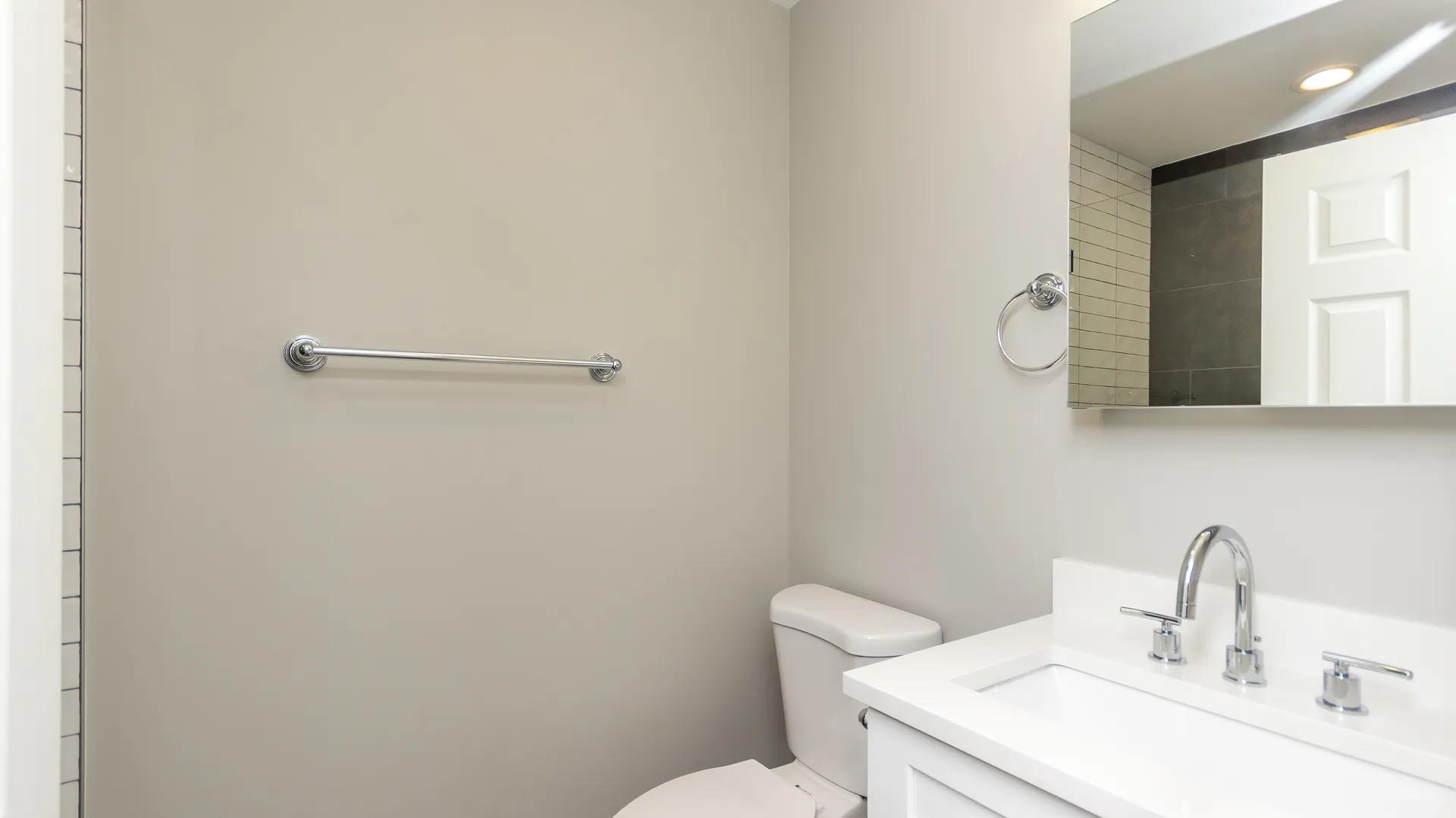 1055 N Wolcott Ave, ,  60622, USA 60622-unit#1F-Chicago-IL
