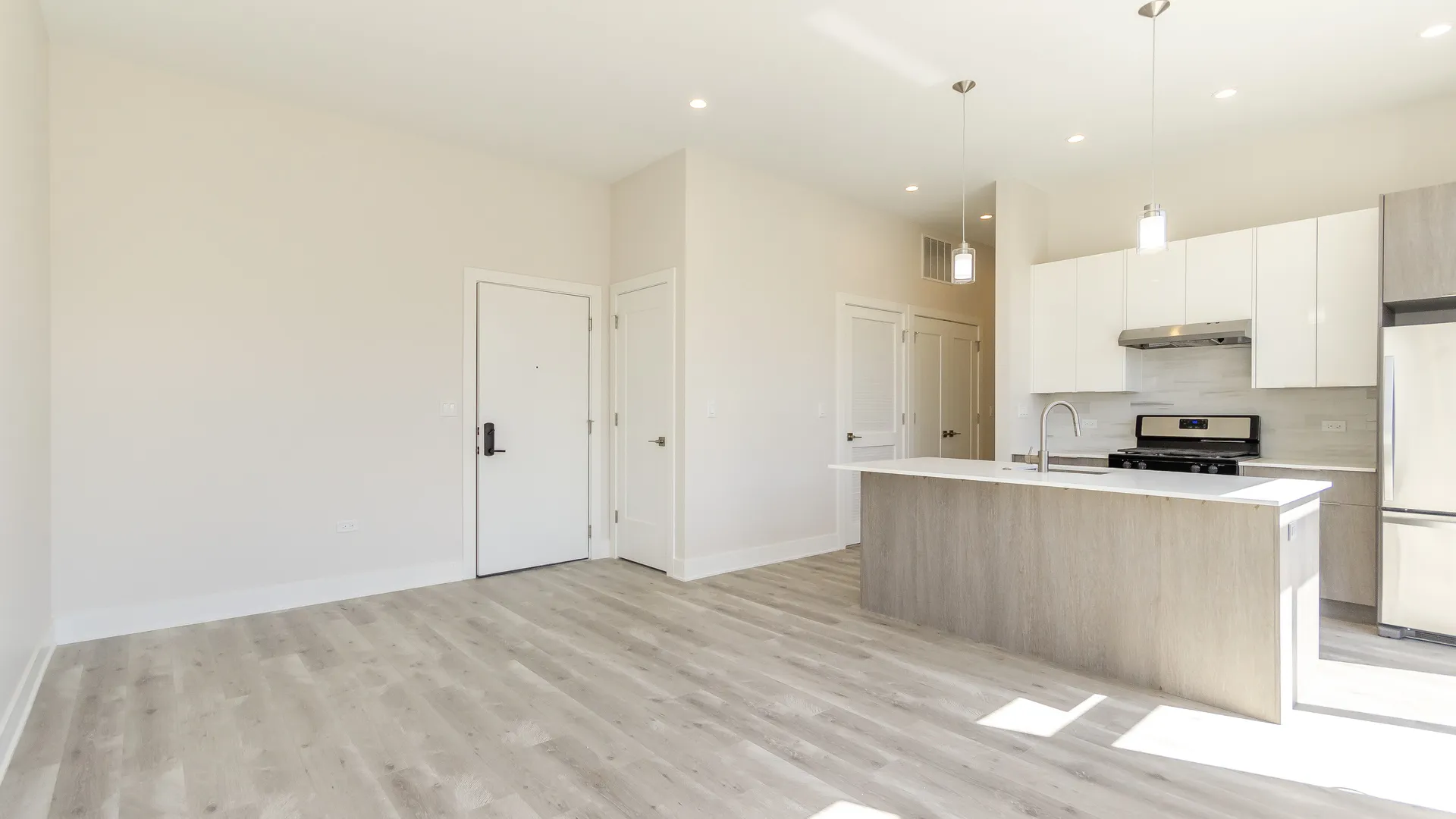 662 N Sangamon St, ,  60642, USA 60642-unit#202-Chicago-IL