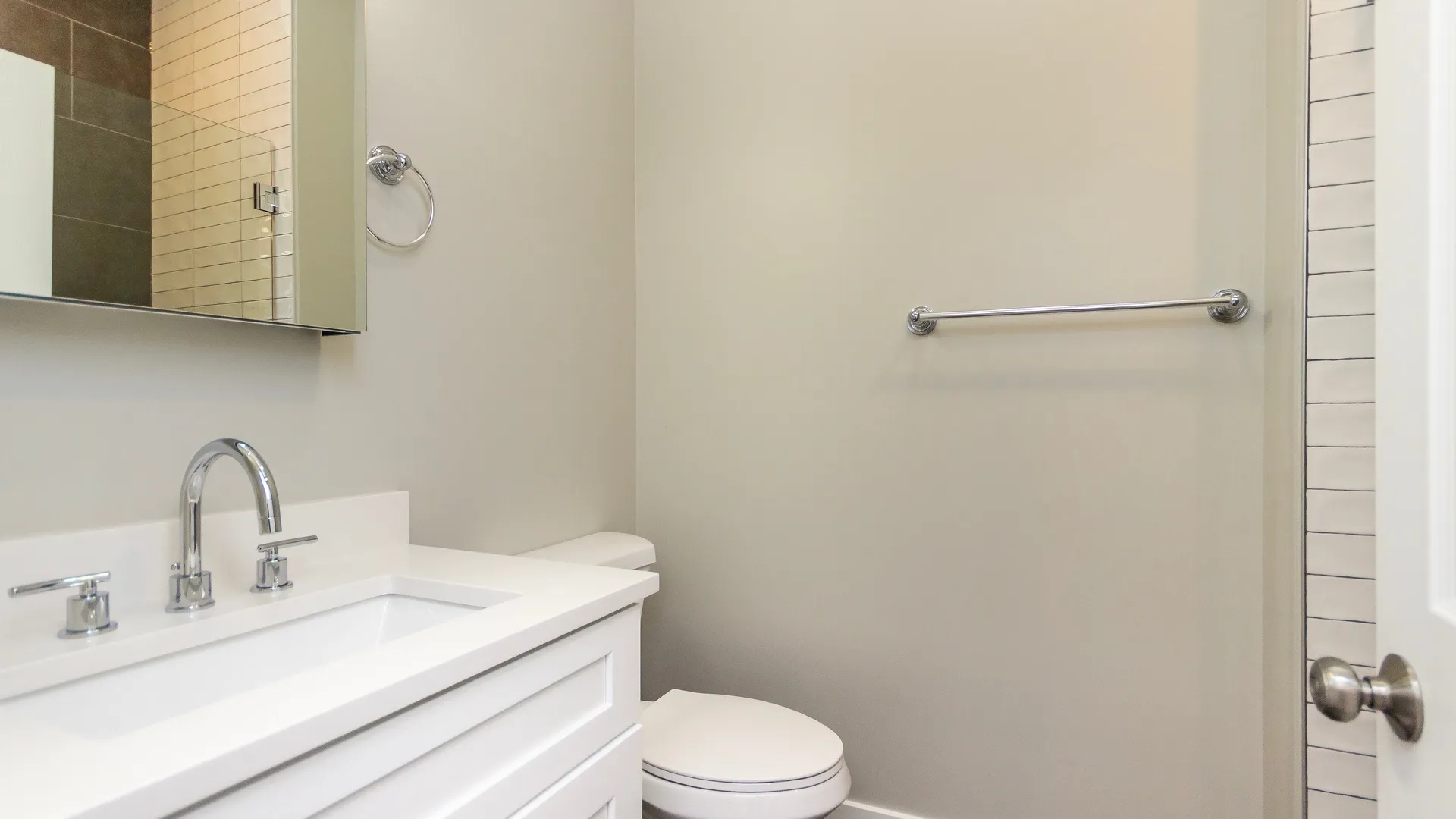 1055 N Wolcott Ave, , 60622, USA 60622-unit#2F-Chicago-IL