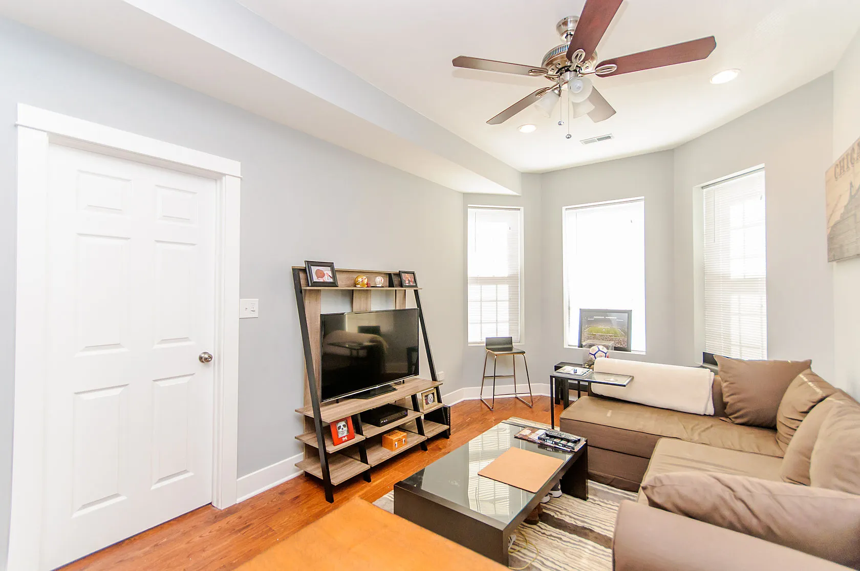 2342 W Augusta Blvd, ,  60622, USA 60622-unit#3F-Chicago-IL