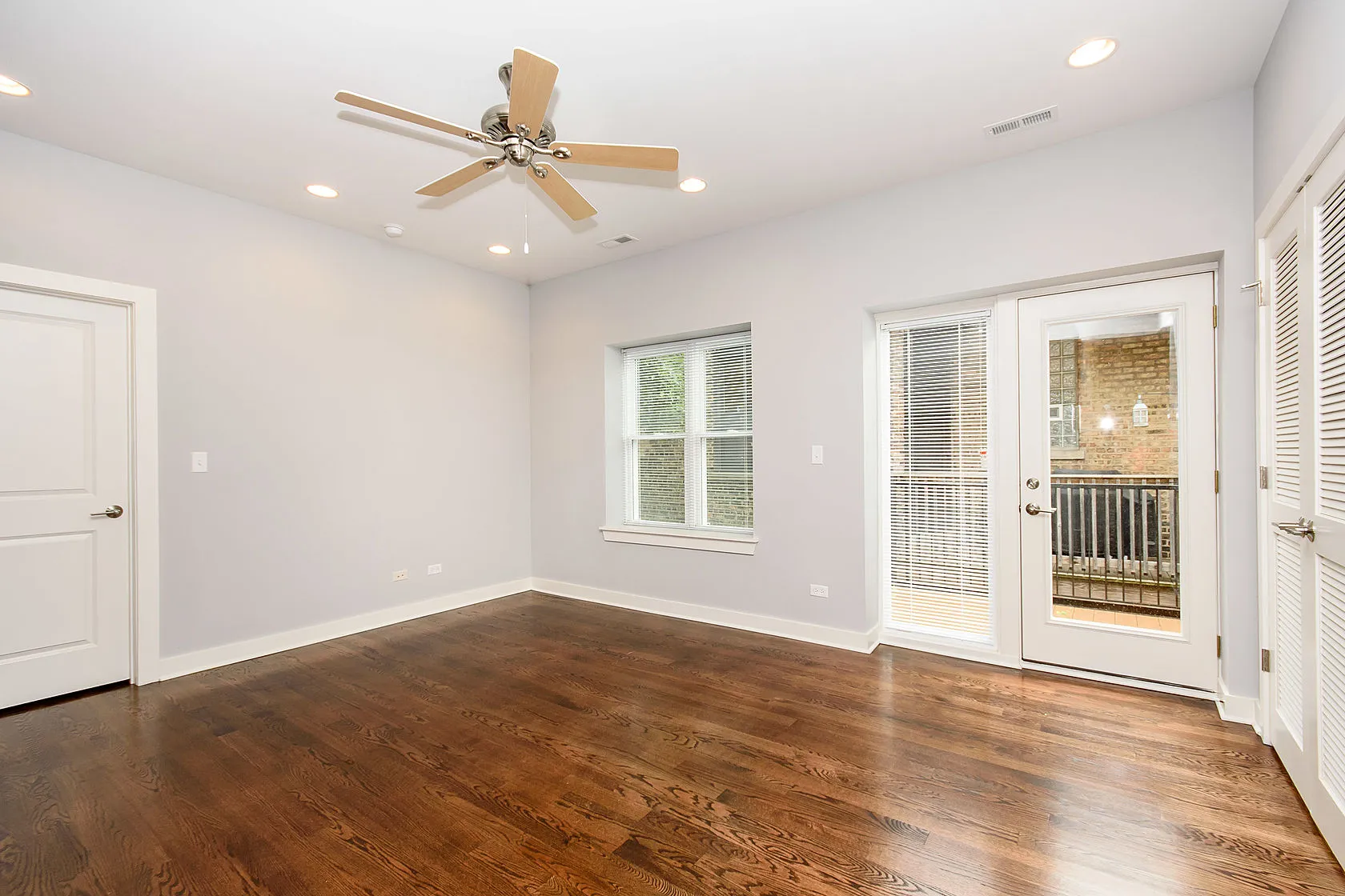 850 W Newport Ave, ,  60657, USA 60657-unit#2R-Chicago-IL