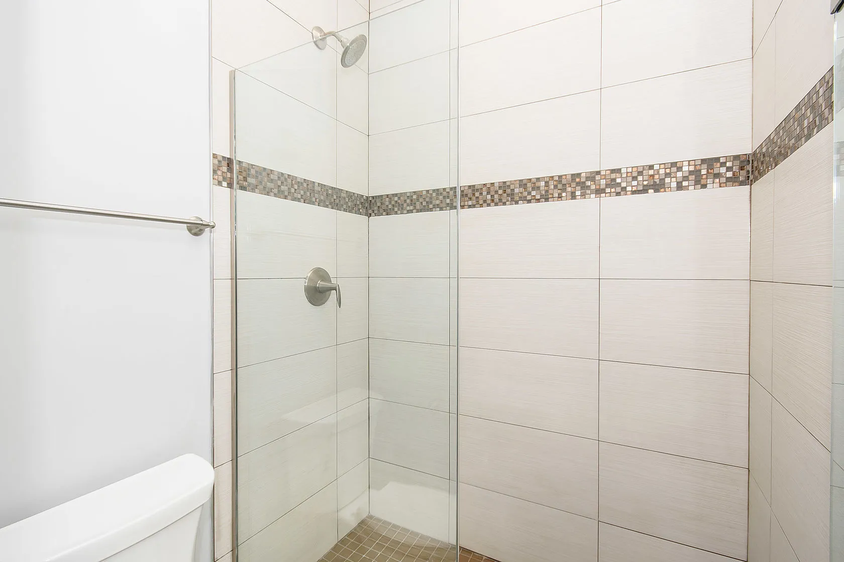 850 W Newport Ave, ,  60657, USA 60657-unit#2R-Chicago-IL