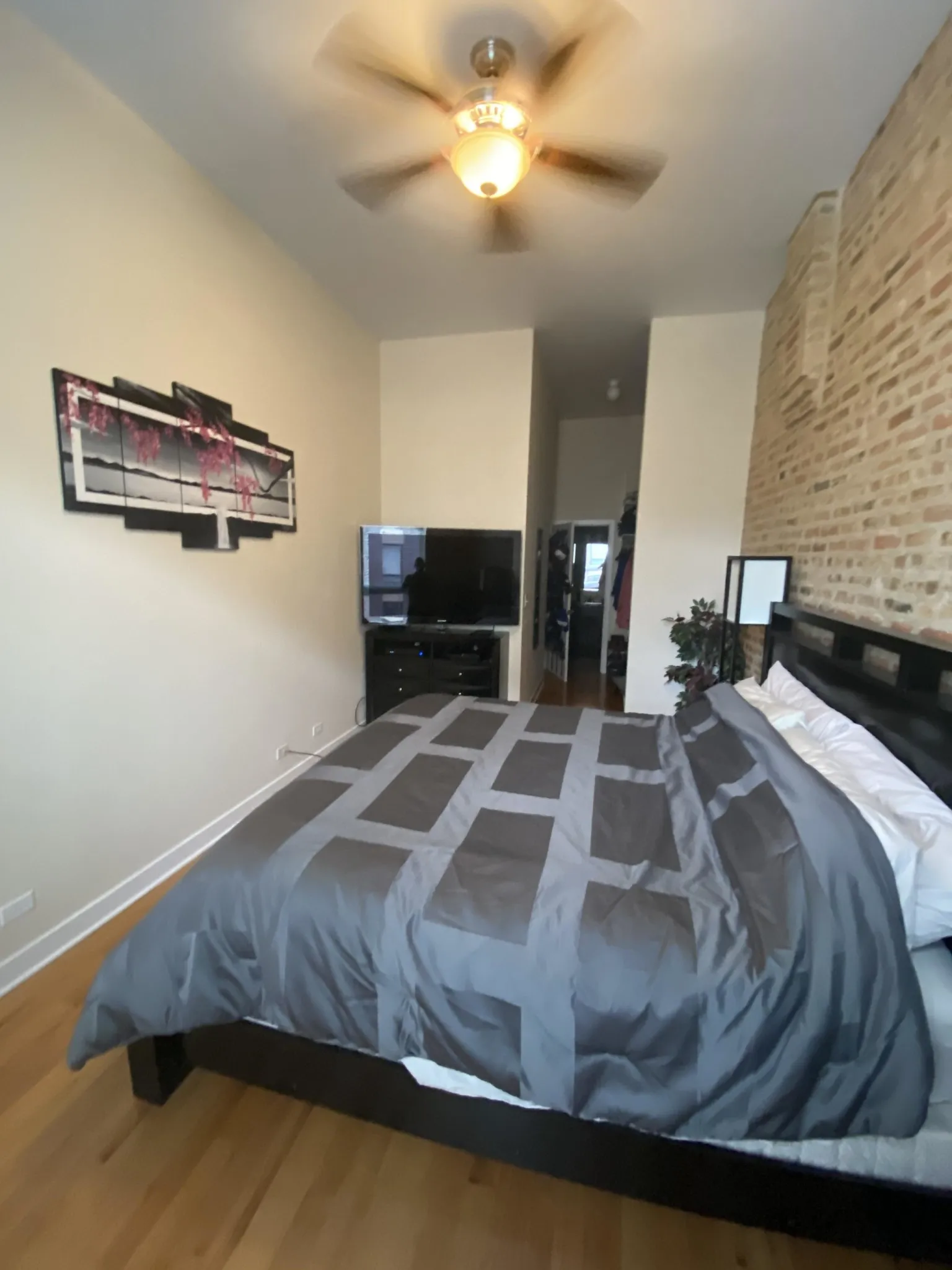 683 N Milwaukee Ave, ,  60642, USA 60642-unit#305-Chicago-IL