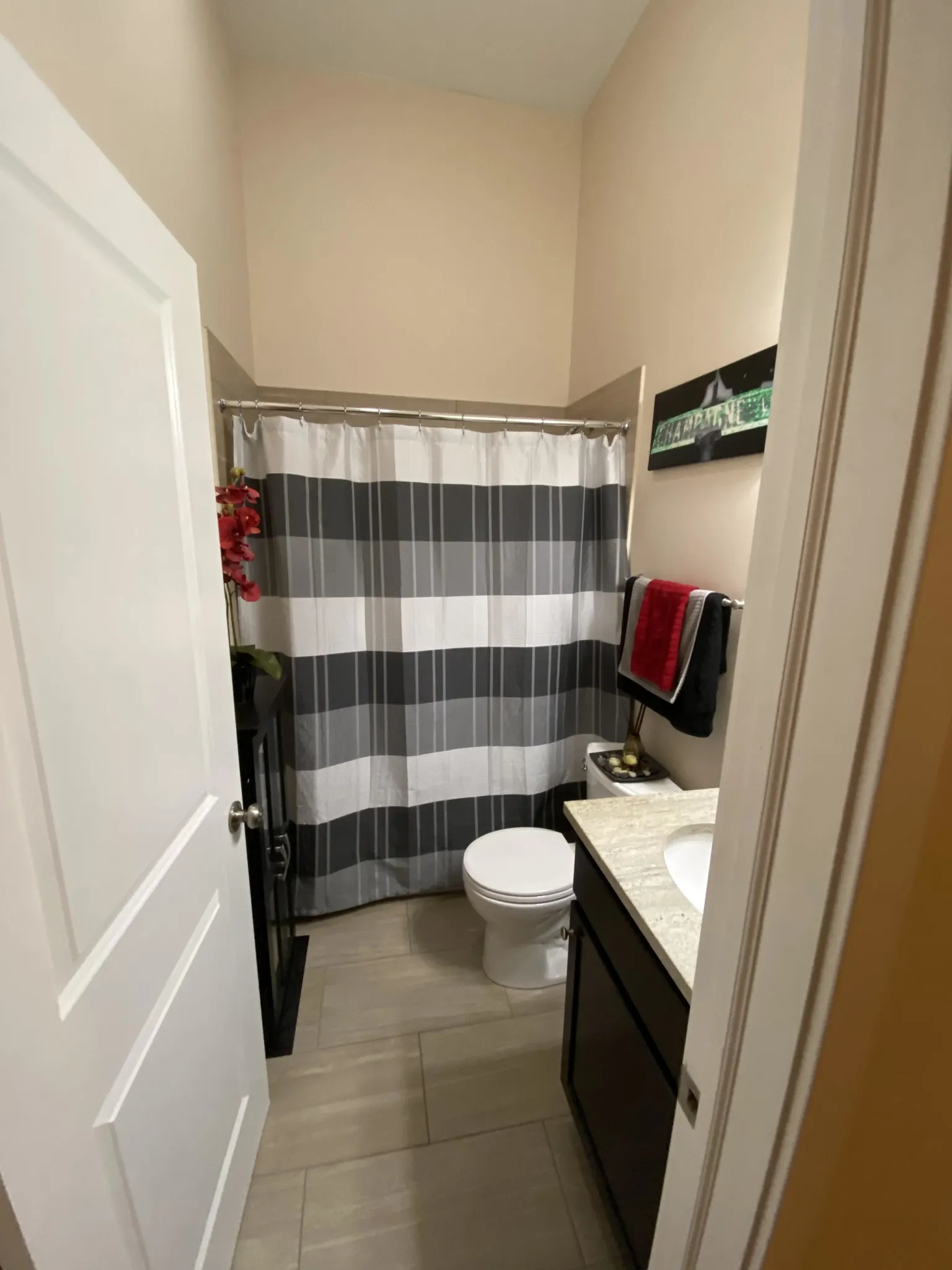 683 N Milwaukee Ave, ,  60642, USA 60642-unit#305-Chicago-IL