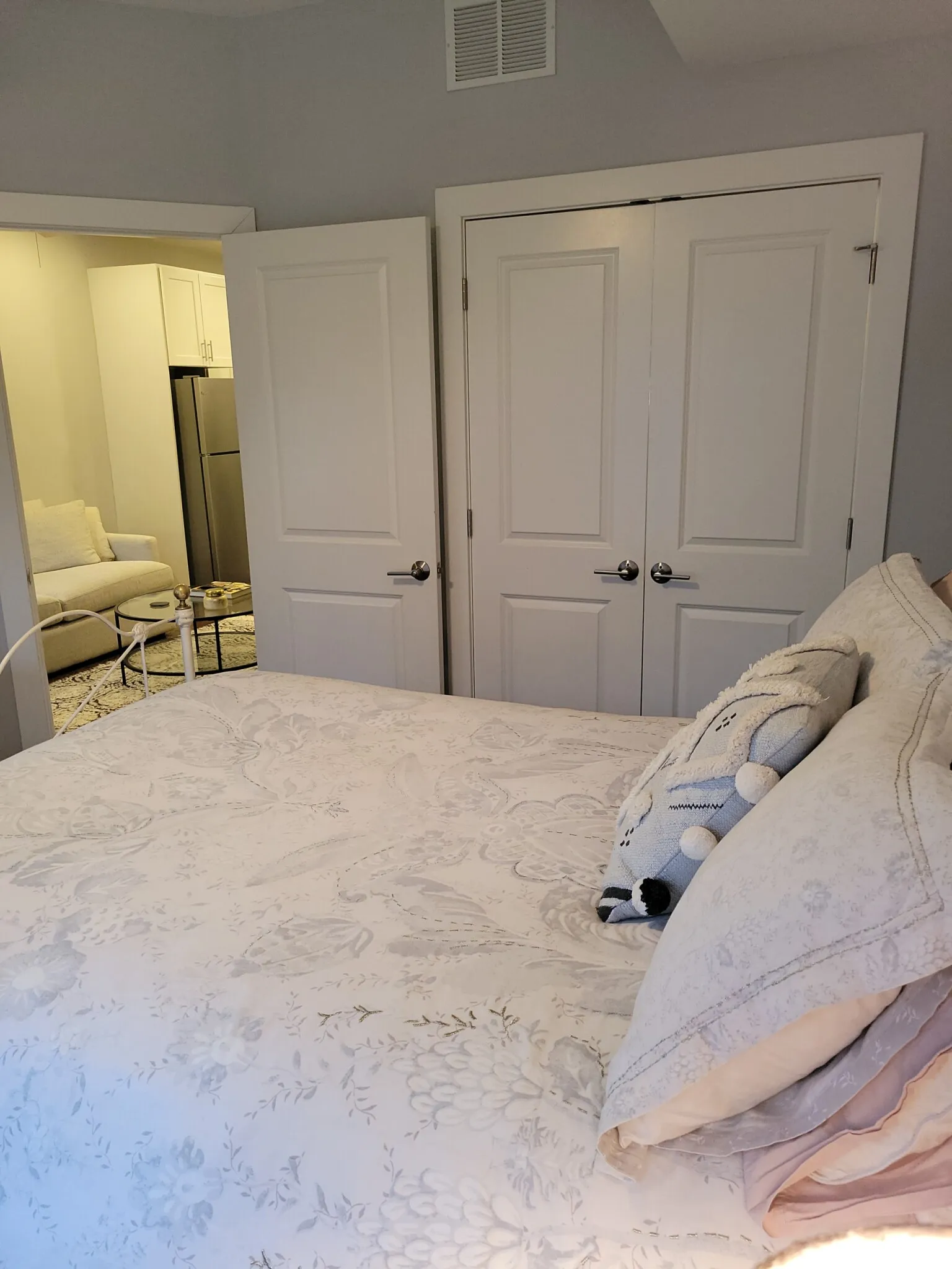 852 W Newport Ave, , 60657, USA 60657-unit#1F-Chicago-IL