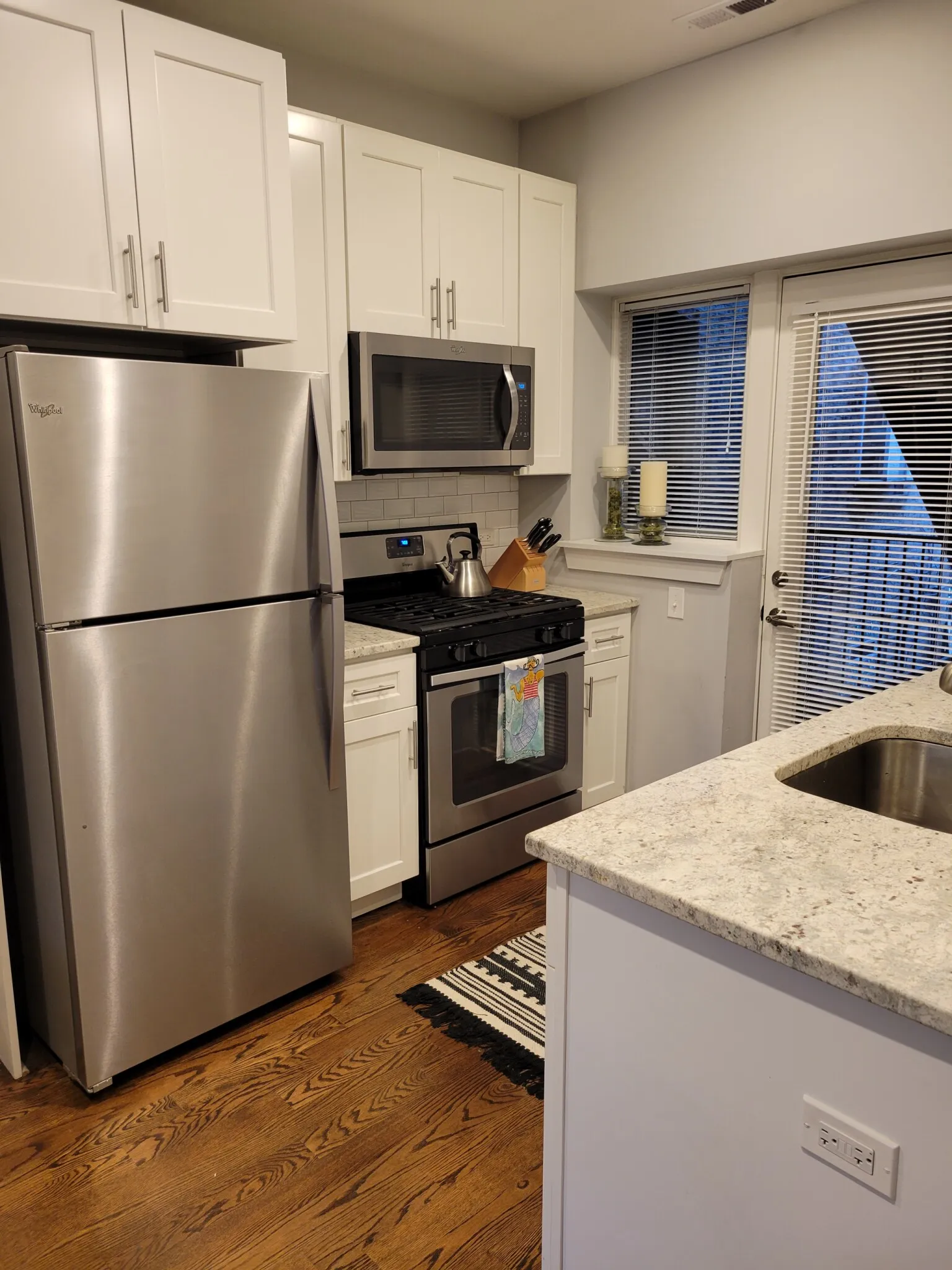 852 W Newport Ave, , 60657, USA 60657-unit#1F-Chicago-IL