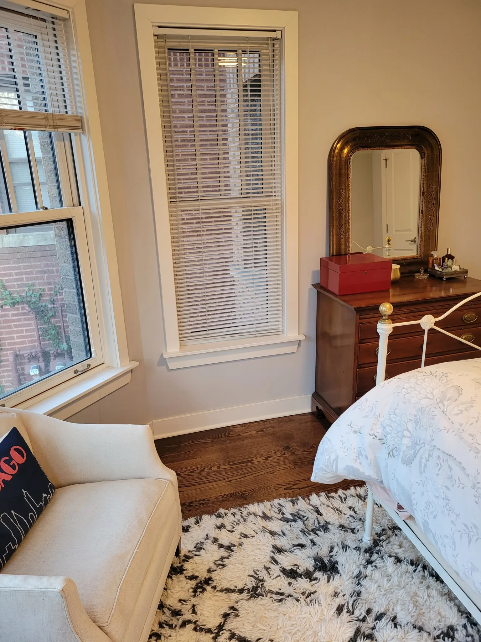 852 W Newport Ave, , 60657, USA 60657-unit#1F-Chicago-IL