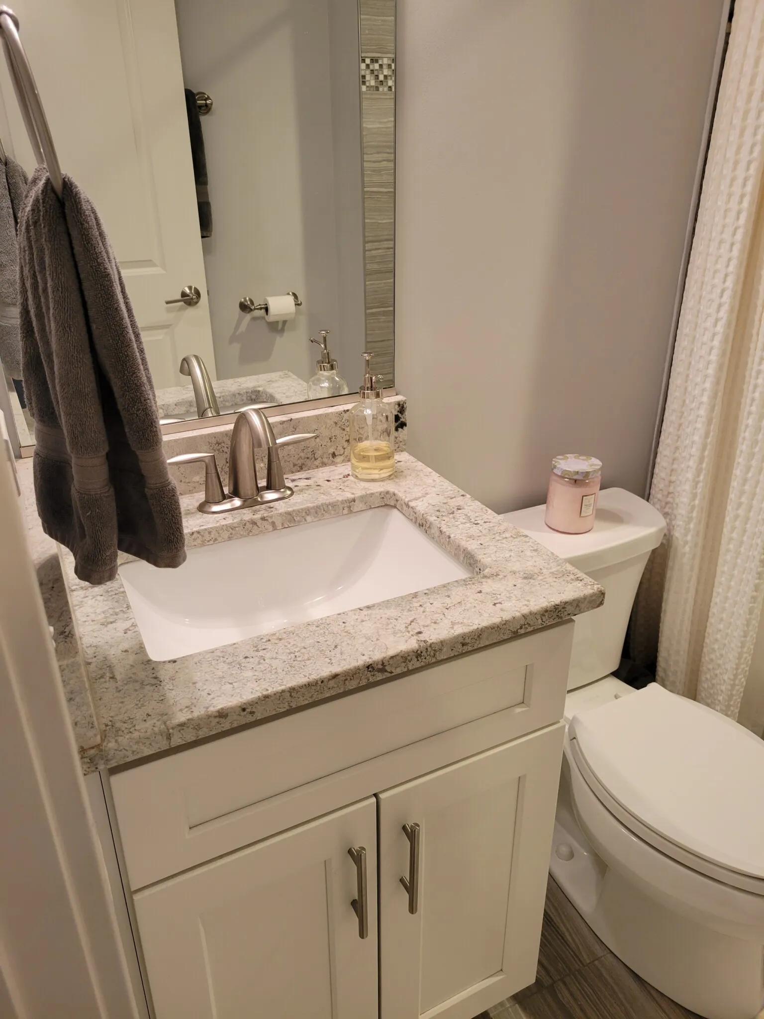 852 W Newport Ave, , 60657, USA 60657-unit#1F-Chicago-IL