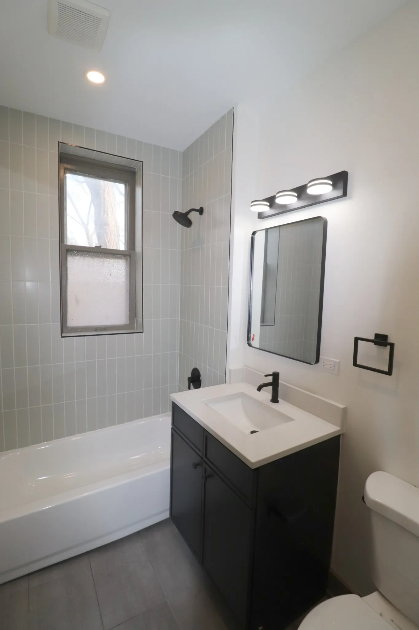 2101 W Evergreen Ave, , 60622, USA 60622-unit#3R-Chicago-IL