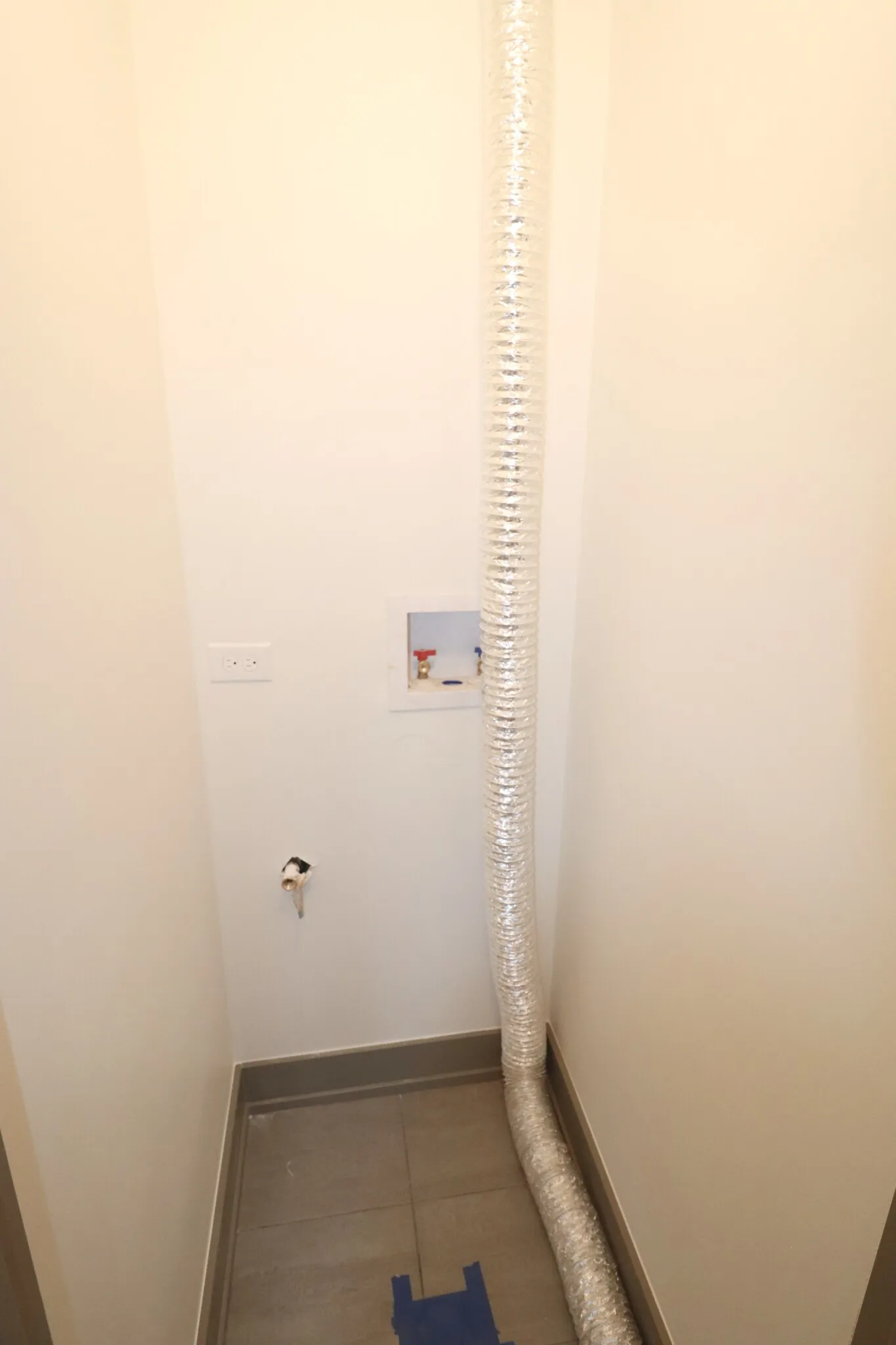 2101 W Evergreen Ave, ,  60622, USA 60622-unit#2R-Chicago-IL