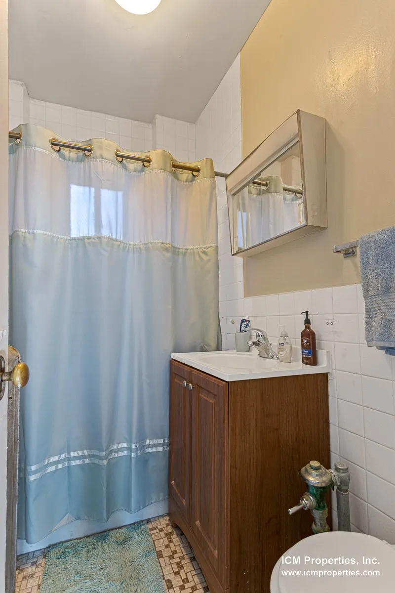 540 W Briar Pl, , 60657, USA 60657-unit#540-2A-Chicago-IL