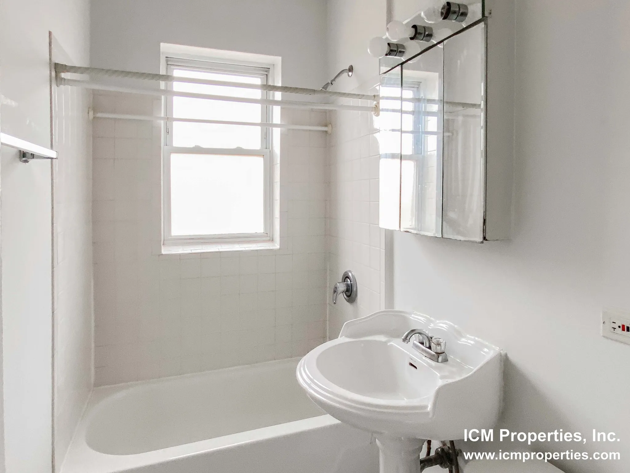 3521 N Broadway, ,  60657, USA 60657-unit#3527.5-3E-Chicago-IL