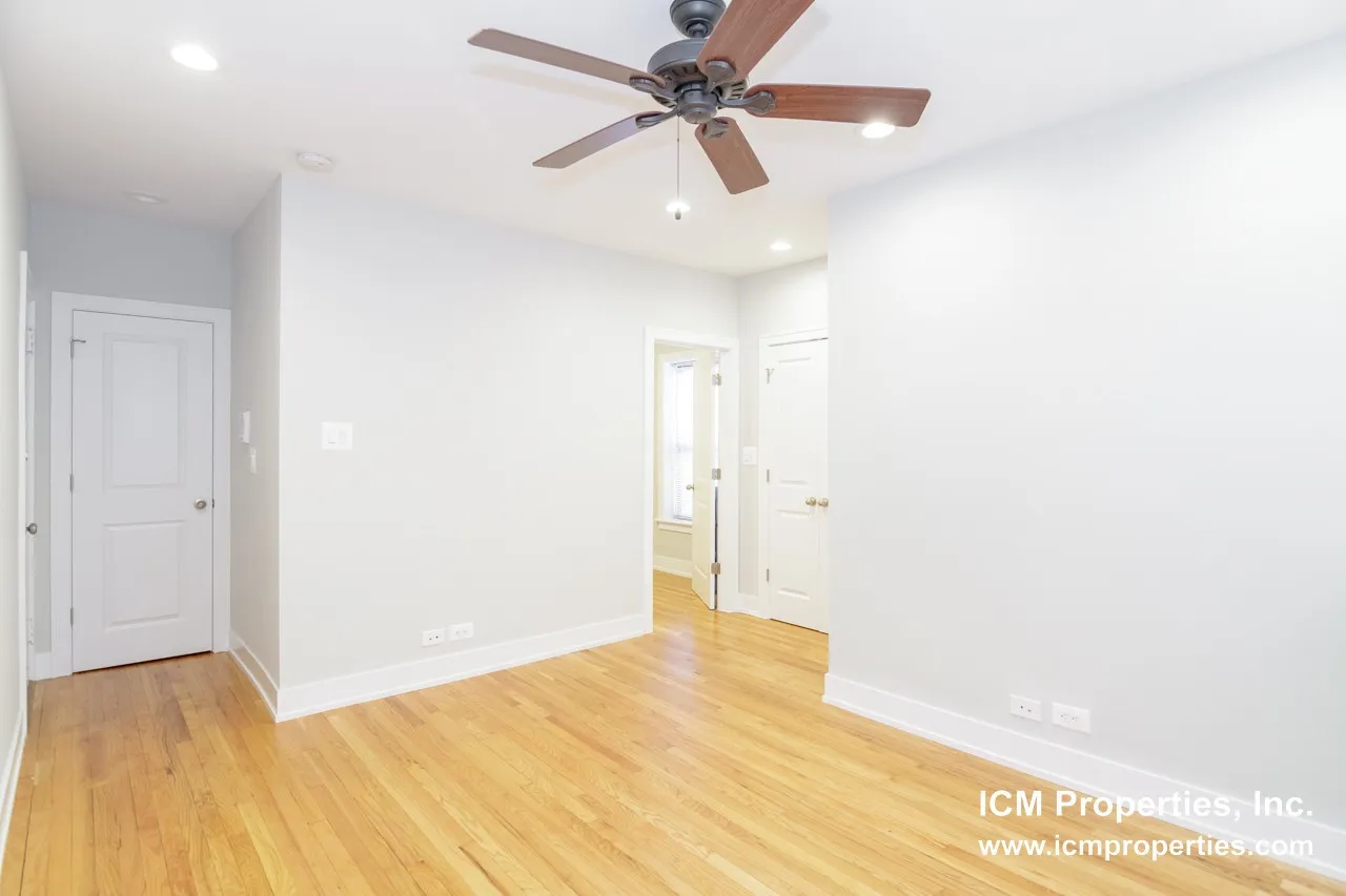 512 W Cornelia Ave, ,  60657, USA 60657-unit#516-320-Chicago-IL