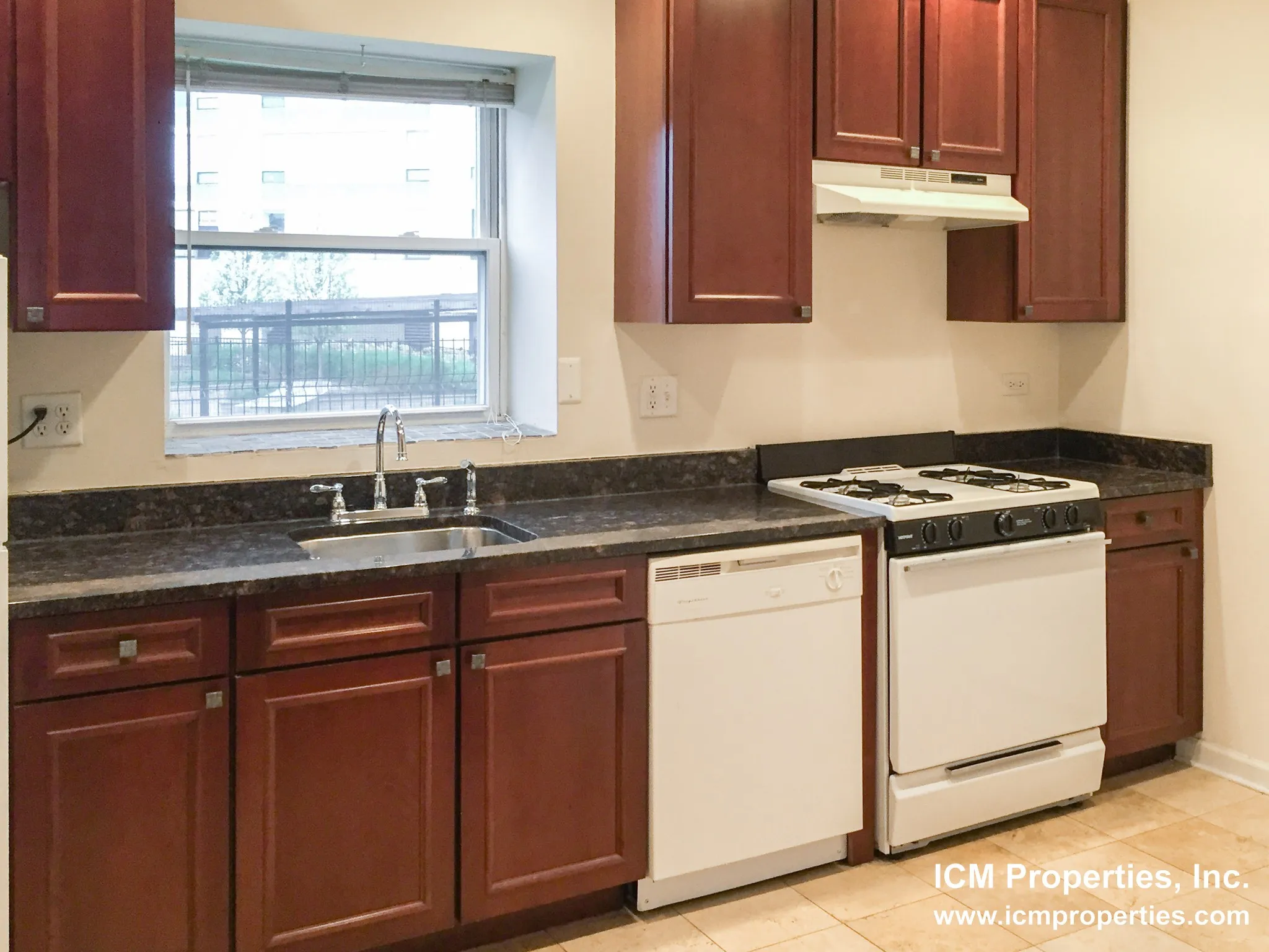 3912 N Pine Grove Ave, , 60613, USA 60613-unit#3924-2E-Chicago-IL